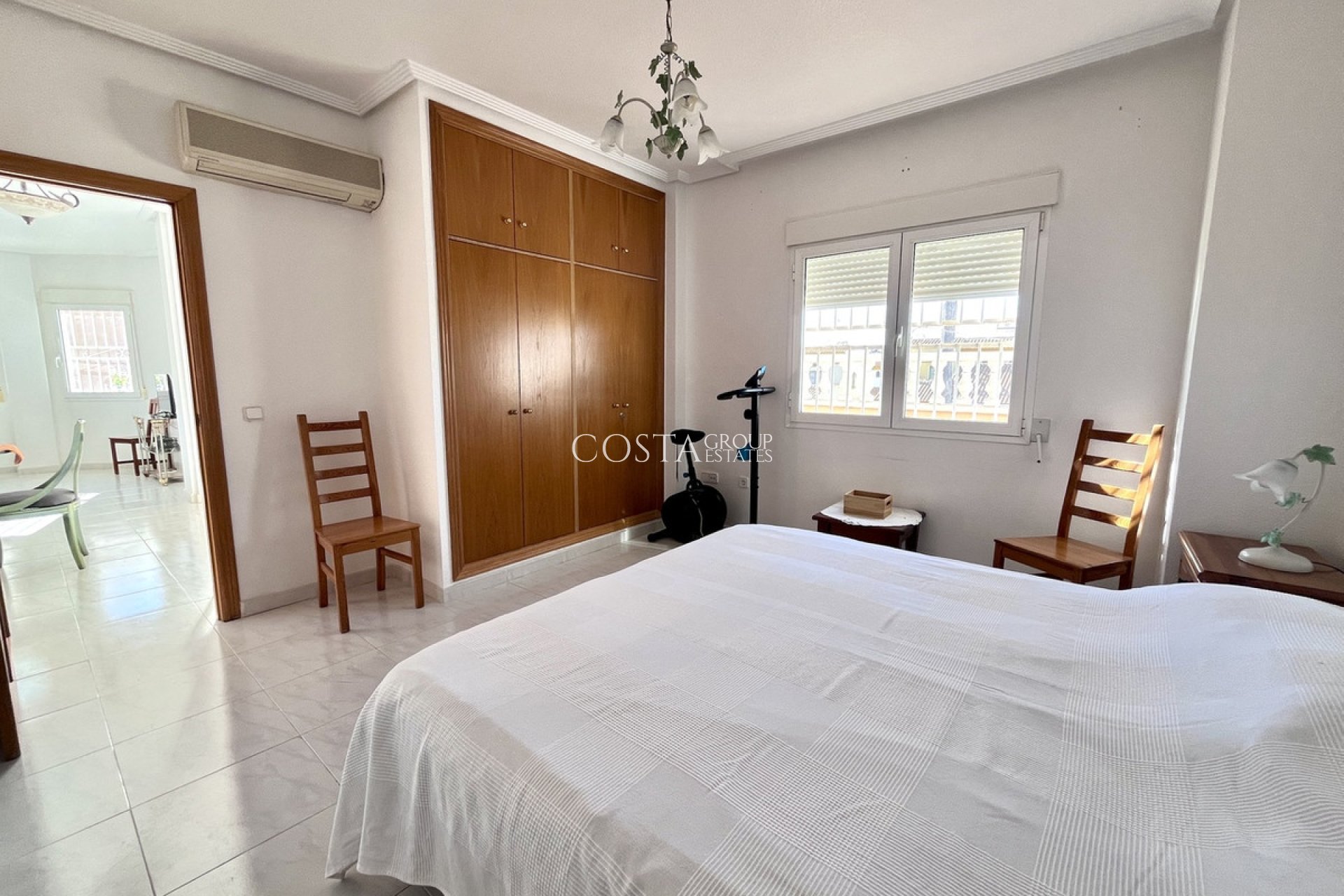 Wiederverkauf - Villa -
Orihuela - La Zenia