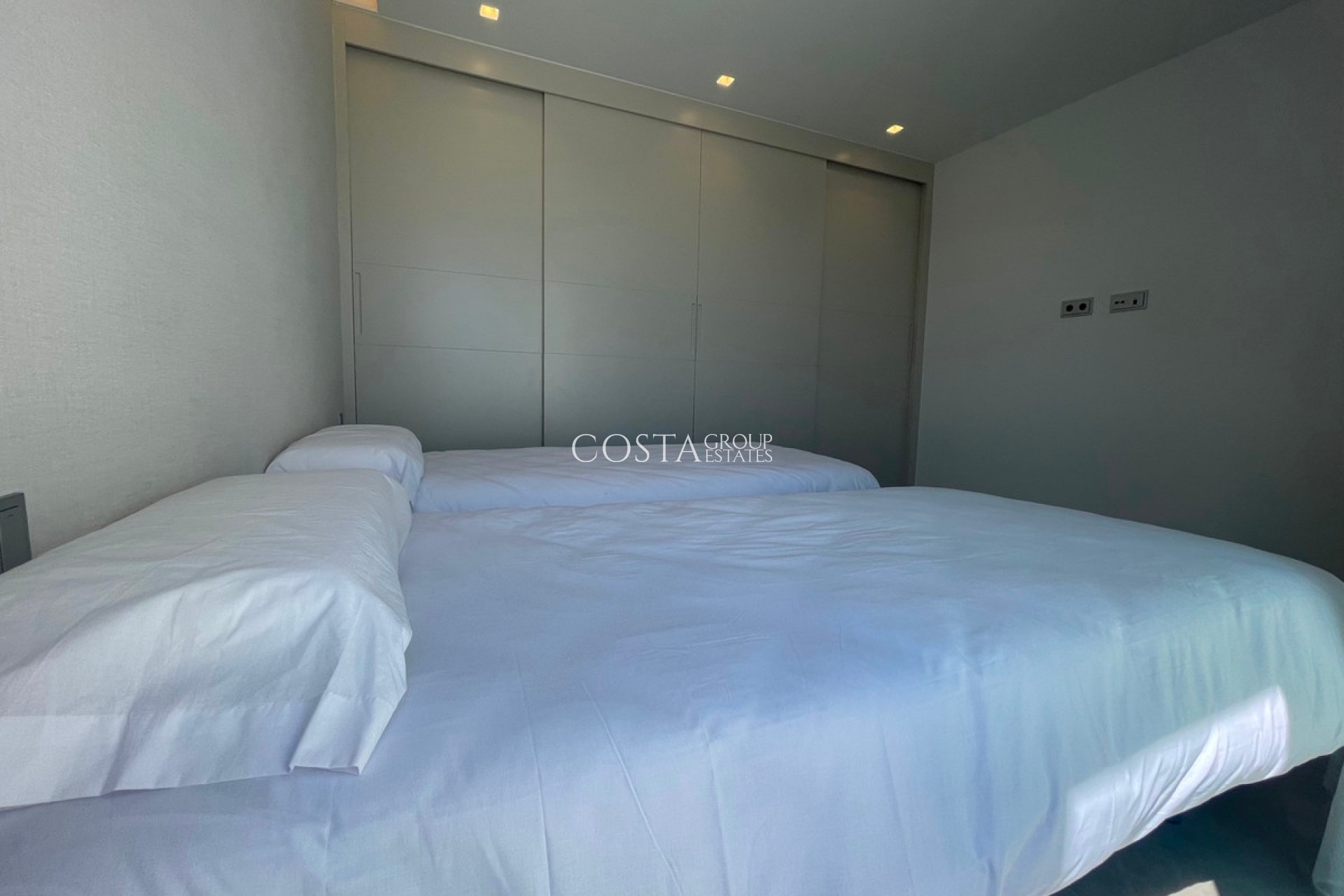 Wiederverkauf - Villa -
Orihuela - Las Colinas Golf