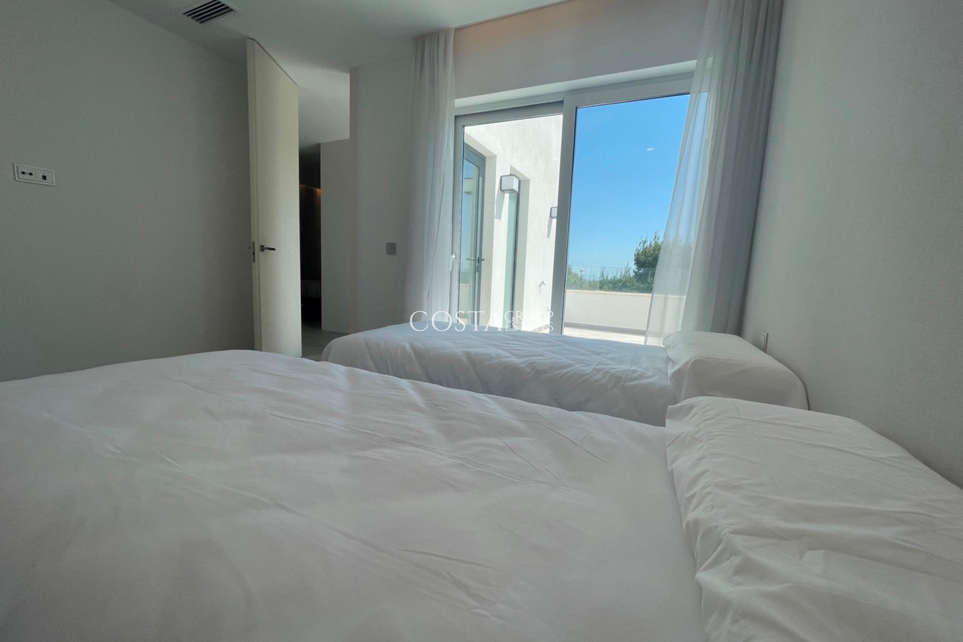 Wiederverkauf - Villa -
Orihuela - Las Colinas Golf