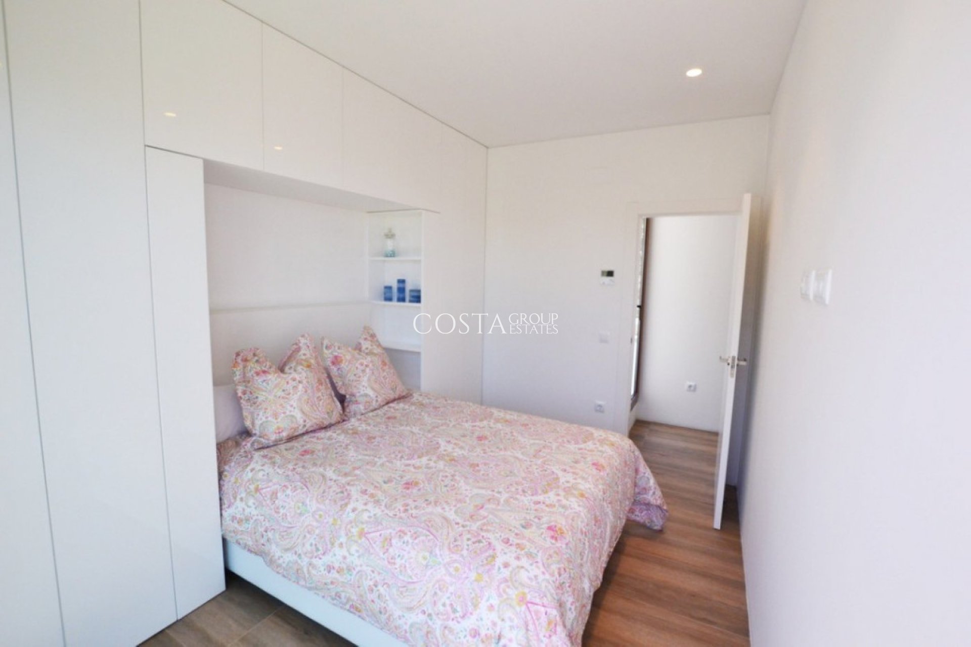 Wiederverkauf - Villa -
Orihuela - Las Colinas Golf