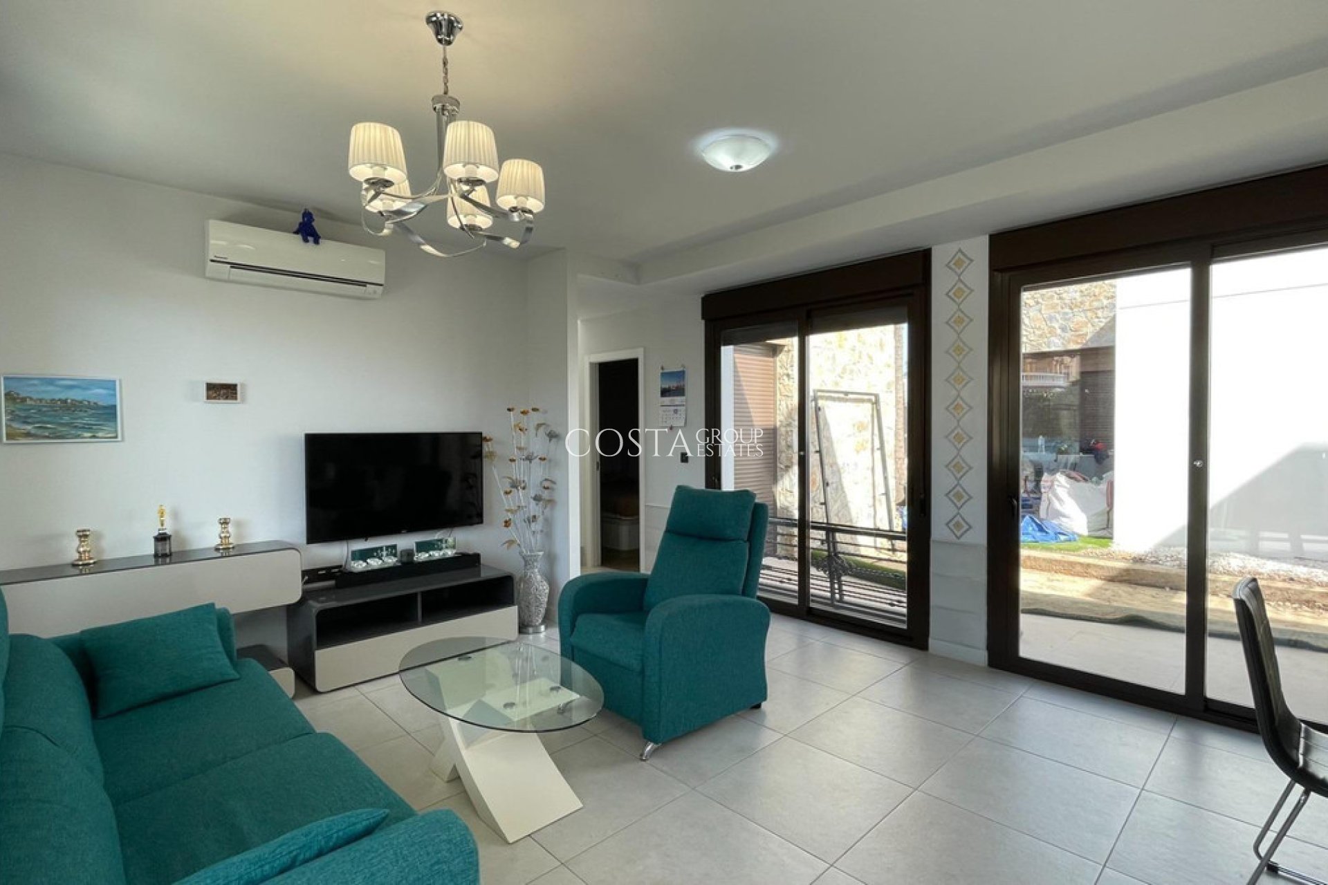 Wiederverkauf - Villa -
Orihuela - Lomas de Cabo Roig