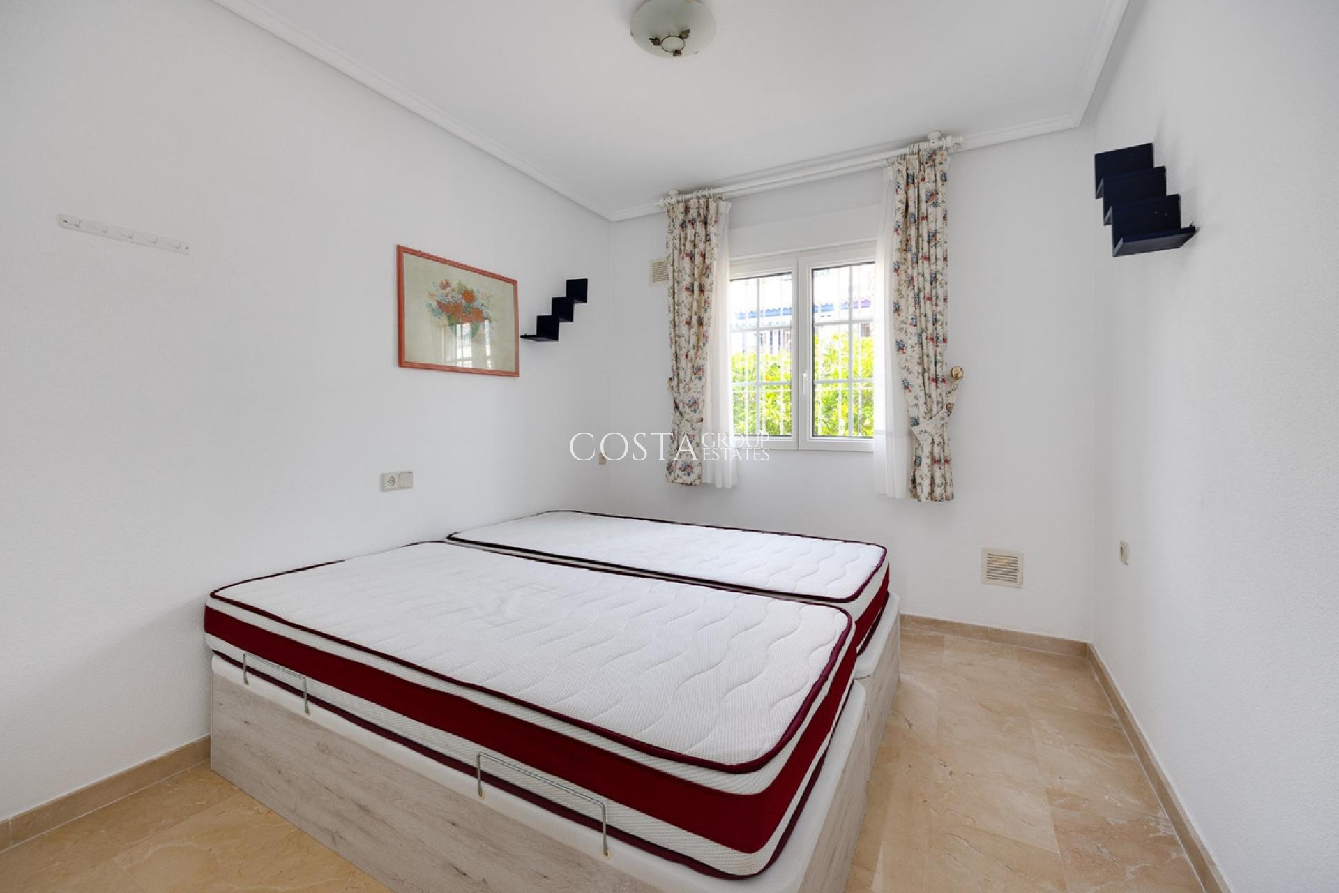 Wiederverkauf - Villa -
Orihuela - Orihuela Costa