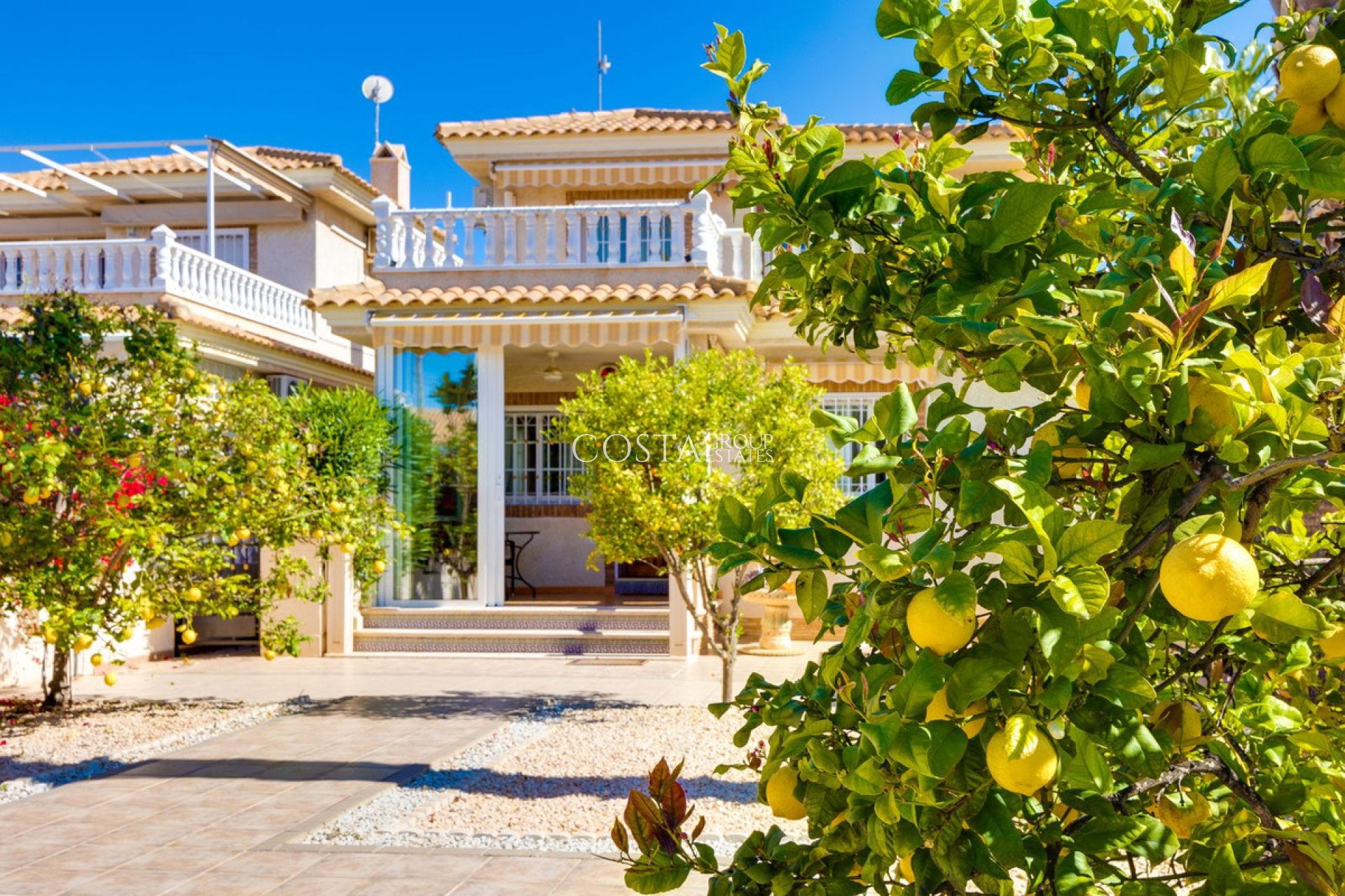 Wiederverkauf - Villa -
Orihuela - Orihuela Costa