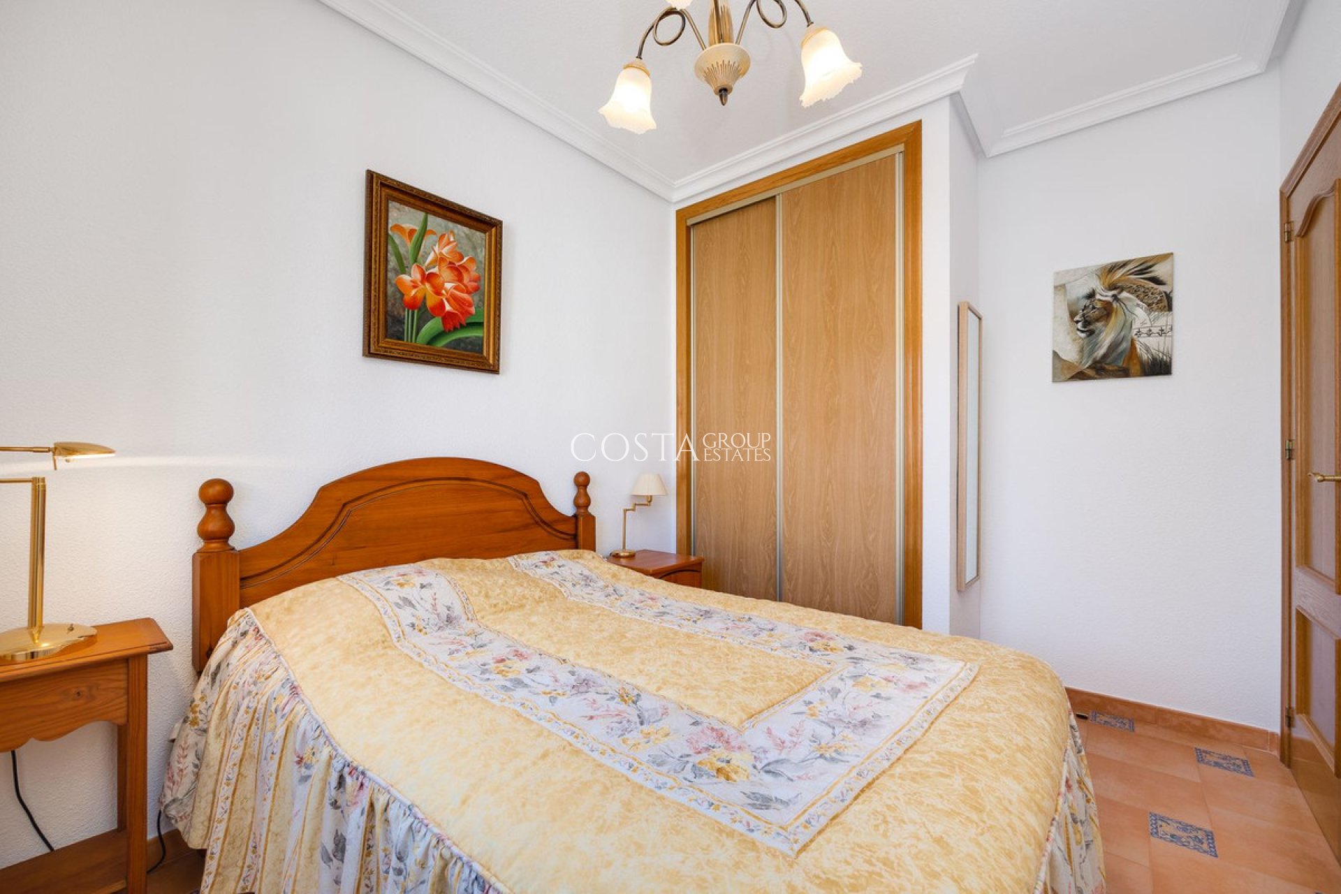 Wiederverkauf - Villa -
Orihuela - Orihuela Costa