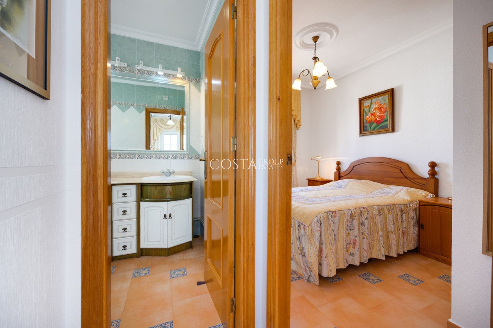 Wiederverkauf - Villa -
Orihuela - Orihuela Costa
