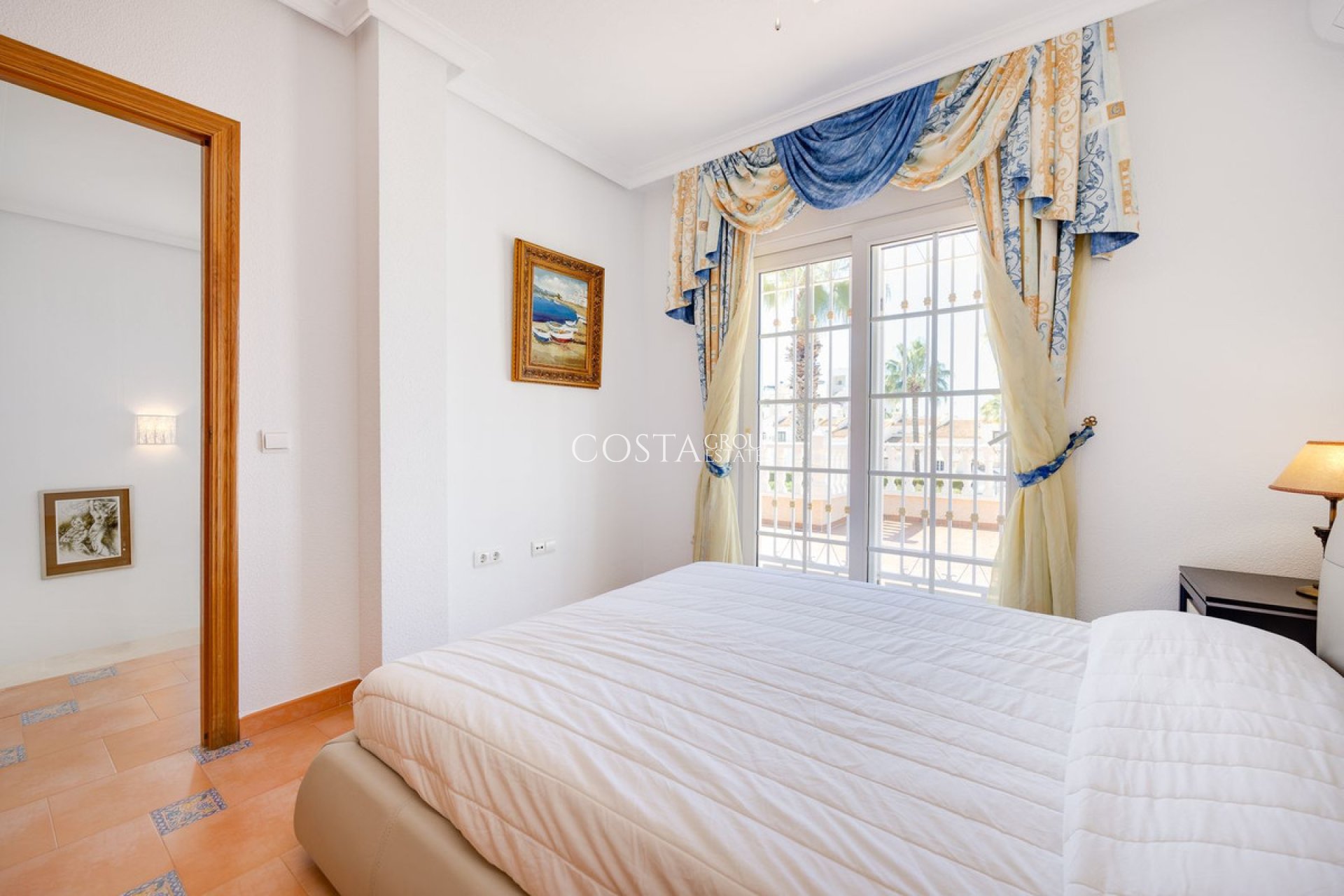 Wiederverkauf - Villa -
Orihuela - Orihuela Costa