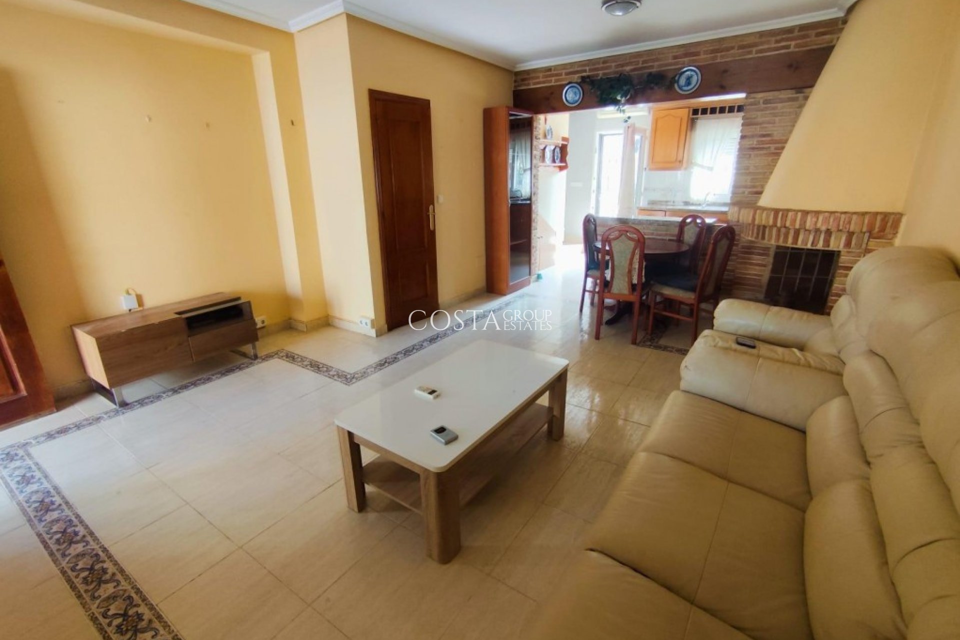 Wiederverkauf - Villa -
Orihuela - Orihuela Costa