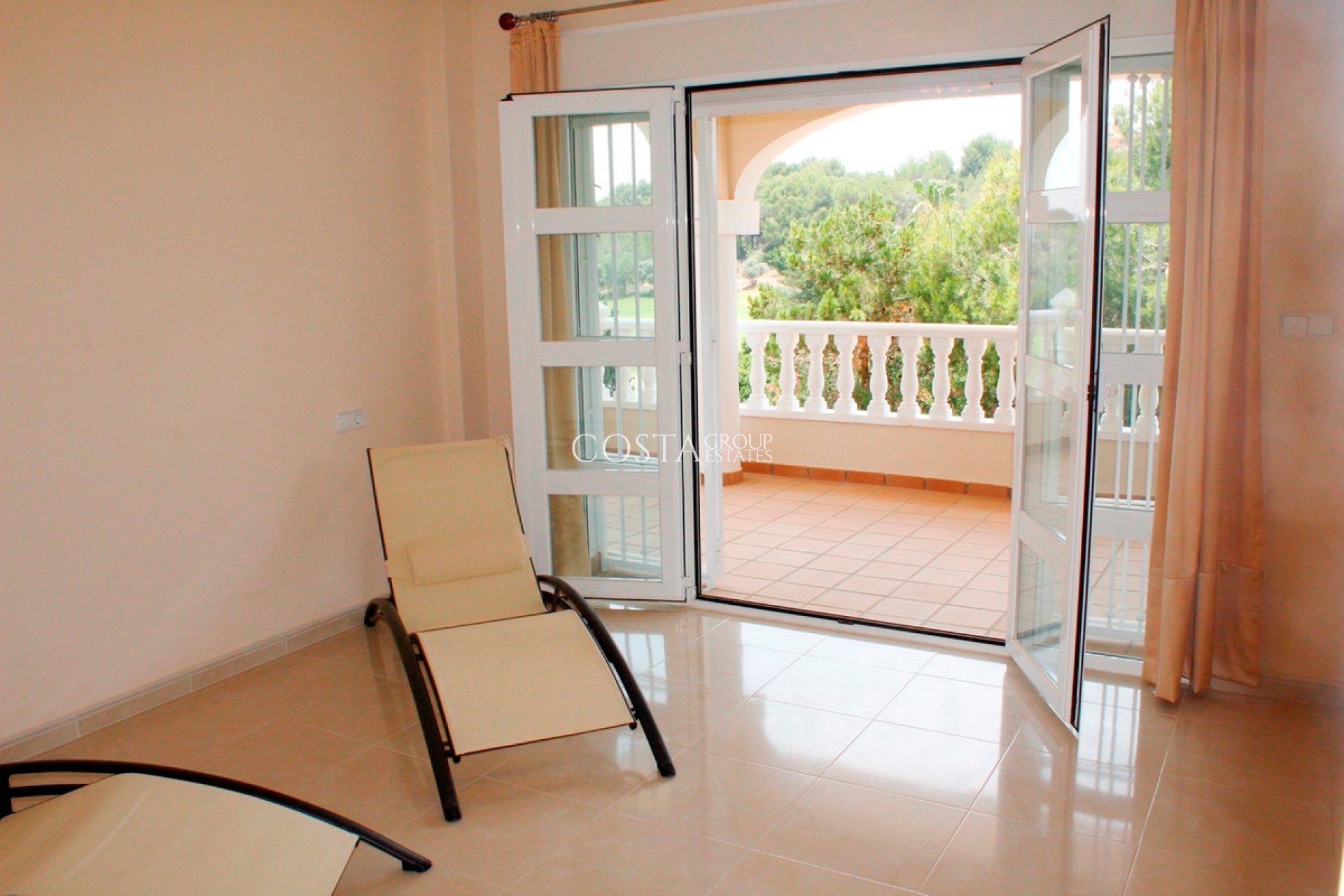 Wiederverkauf - Villa -
Orihuela - Orihuela Costa