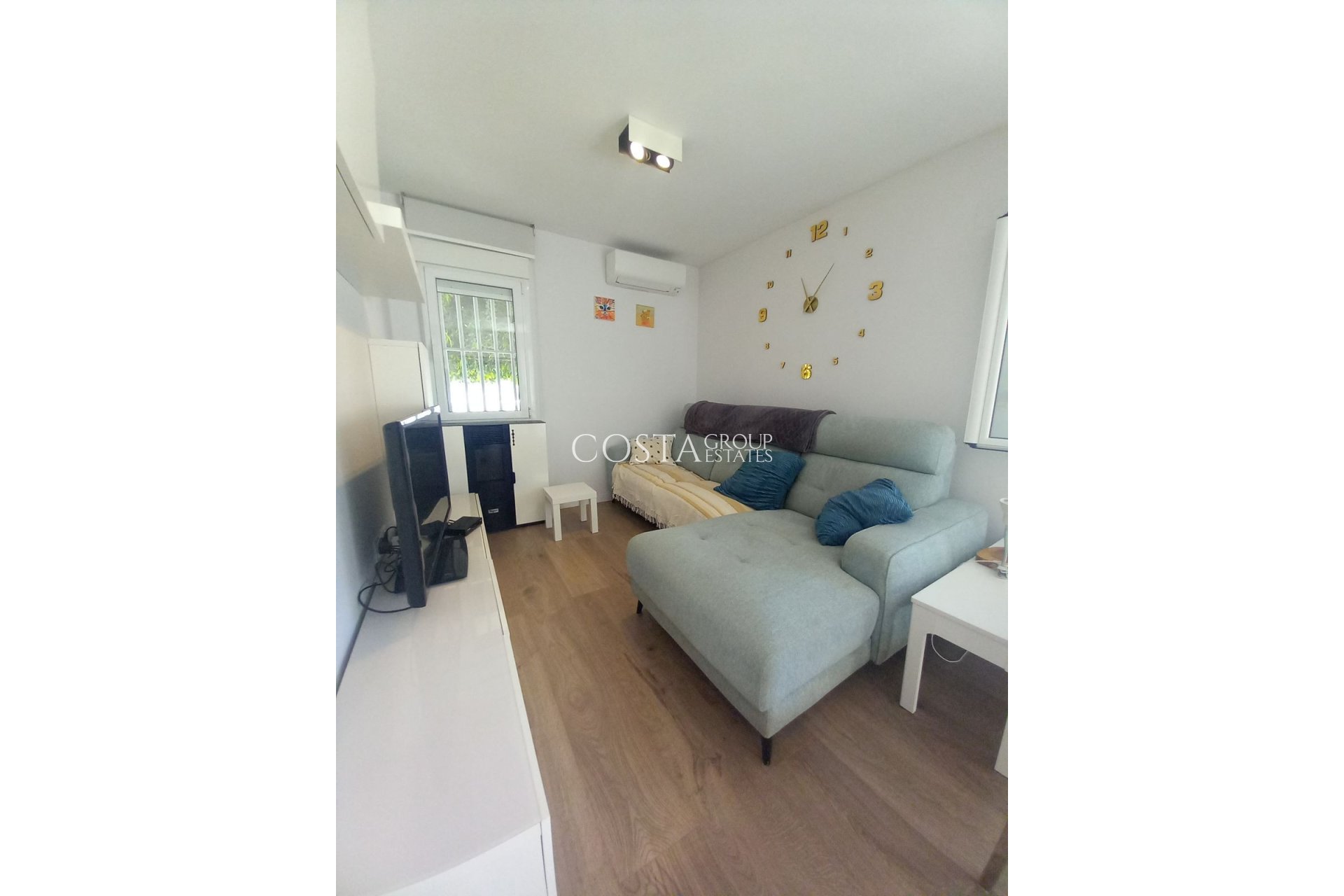 Wiederverkauf - Villa -
Orihuela - Orihuela Costa