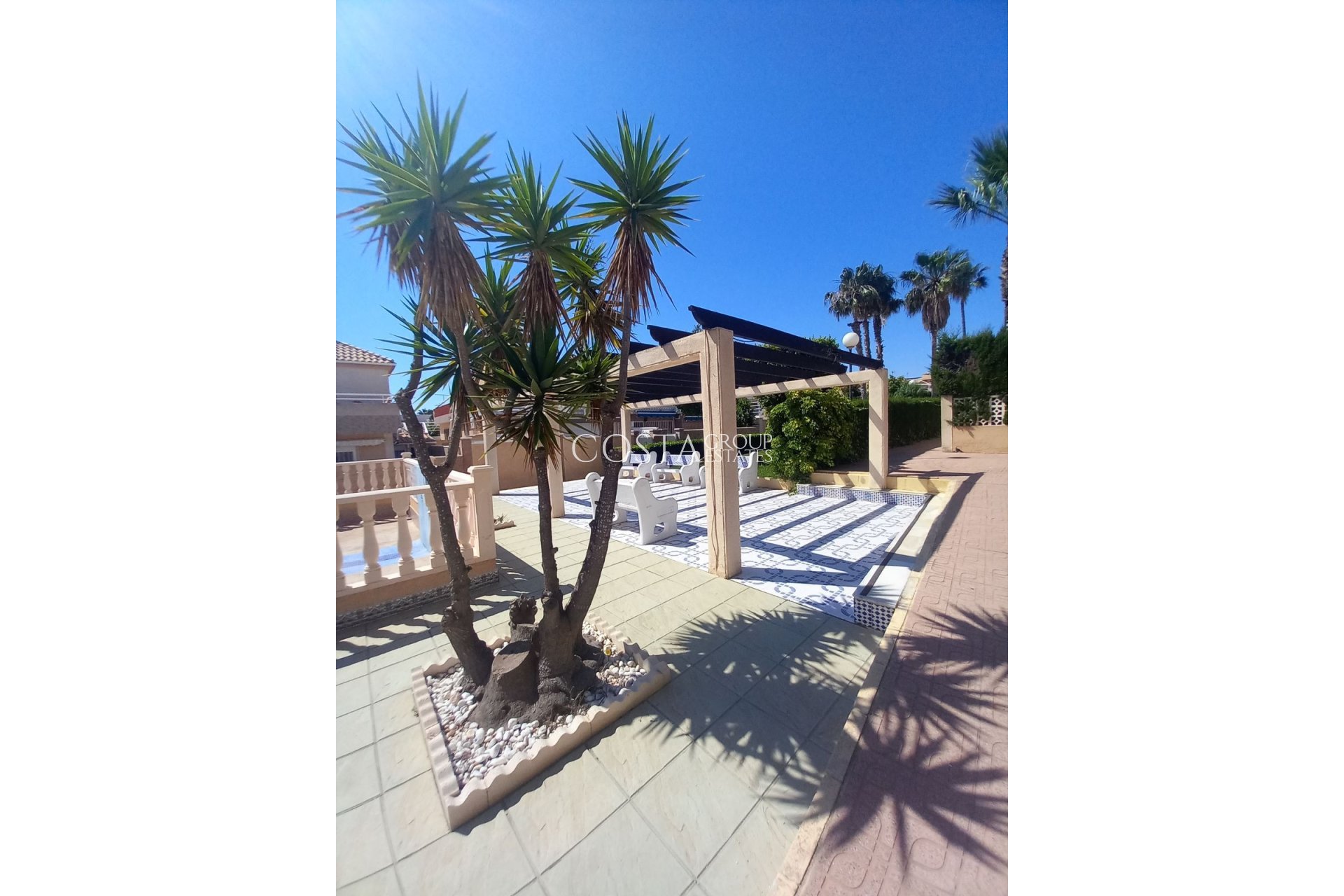 Wiederverkauf - Villa -
Orihuela - Orihuela Costa