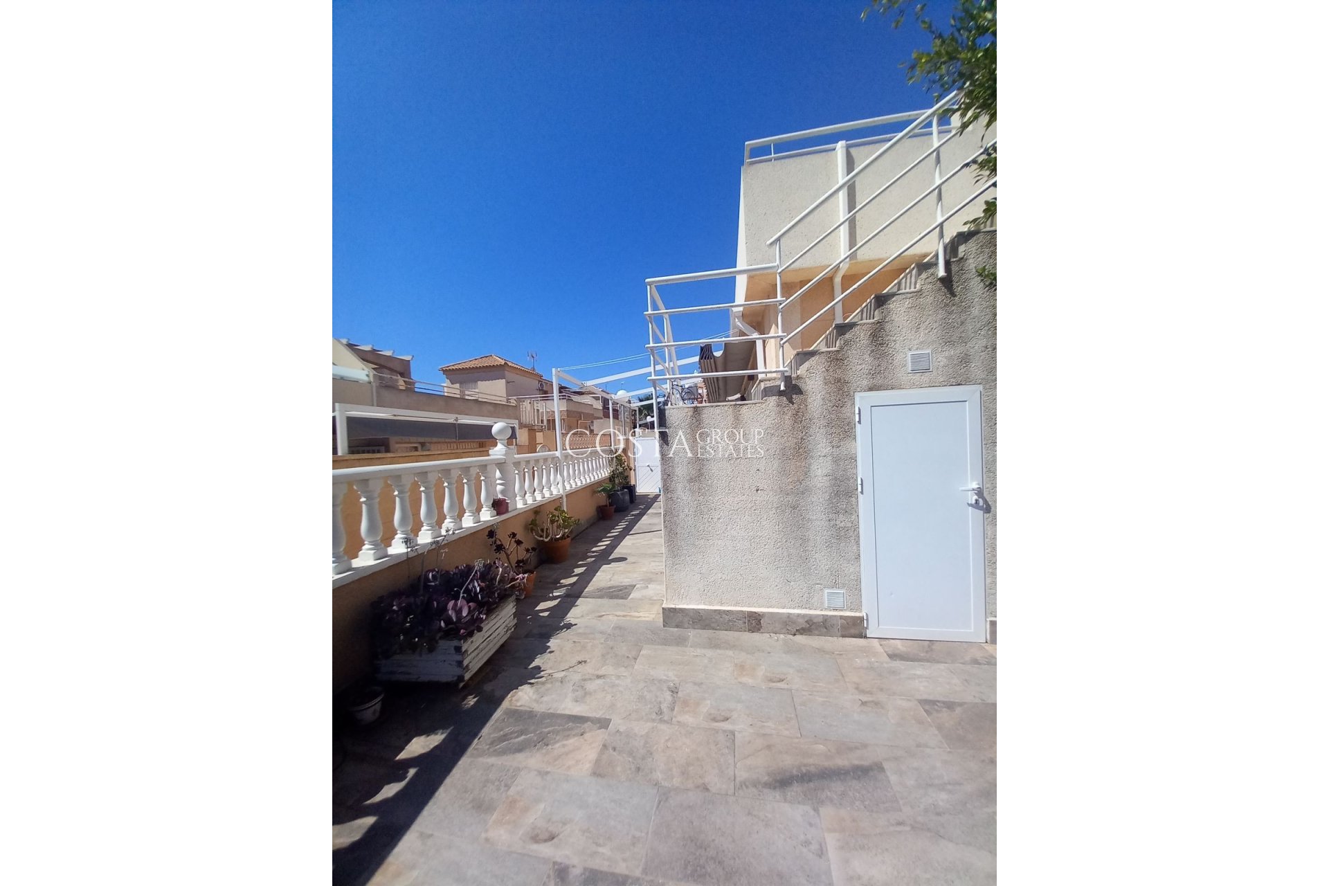 Wiederverkauf - Villa -
Orihuela - Orihuela Costa