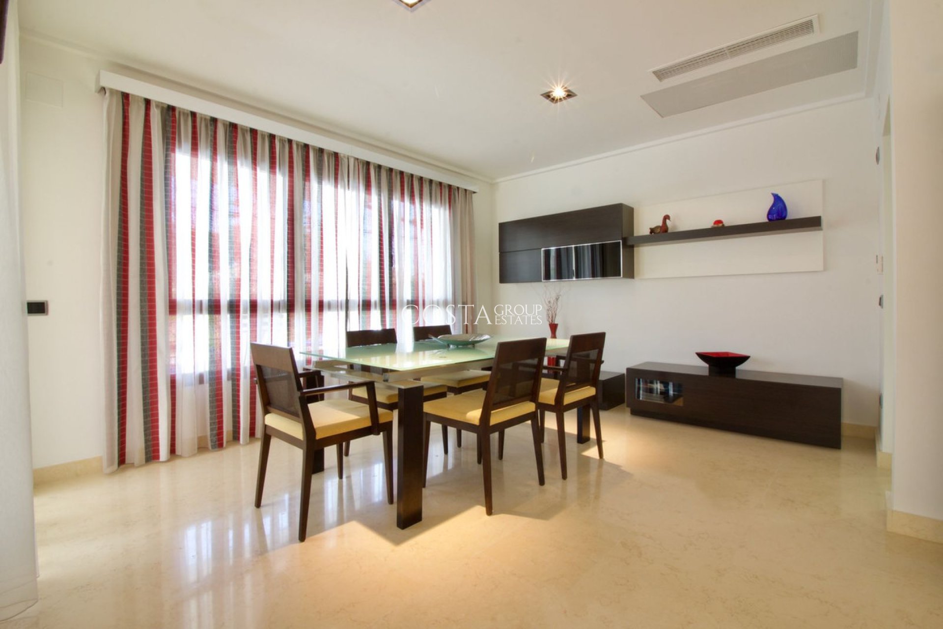 Wiederverkauf - Villa -
Orihuela - Orihuela Costa