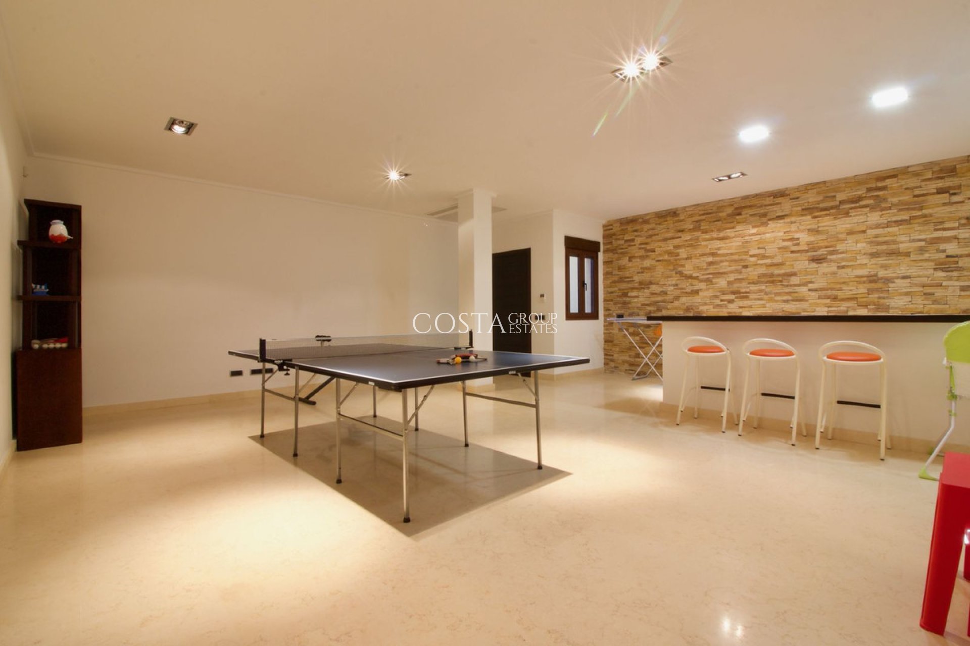 Wiederverkauf - Villa -
Orihuela - Orihuela Costa