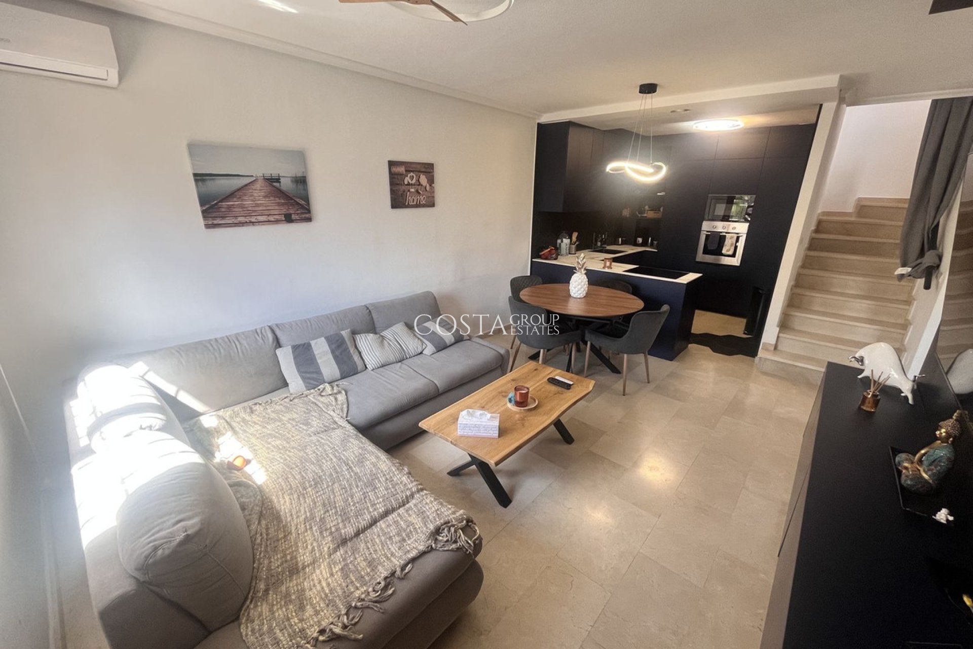 Wiederverkauf - Villa -
Orihuela - Orihuela Costa