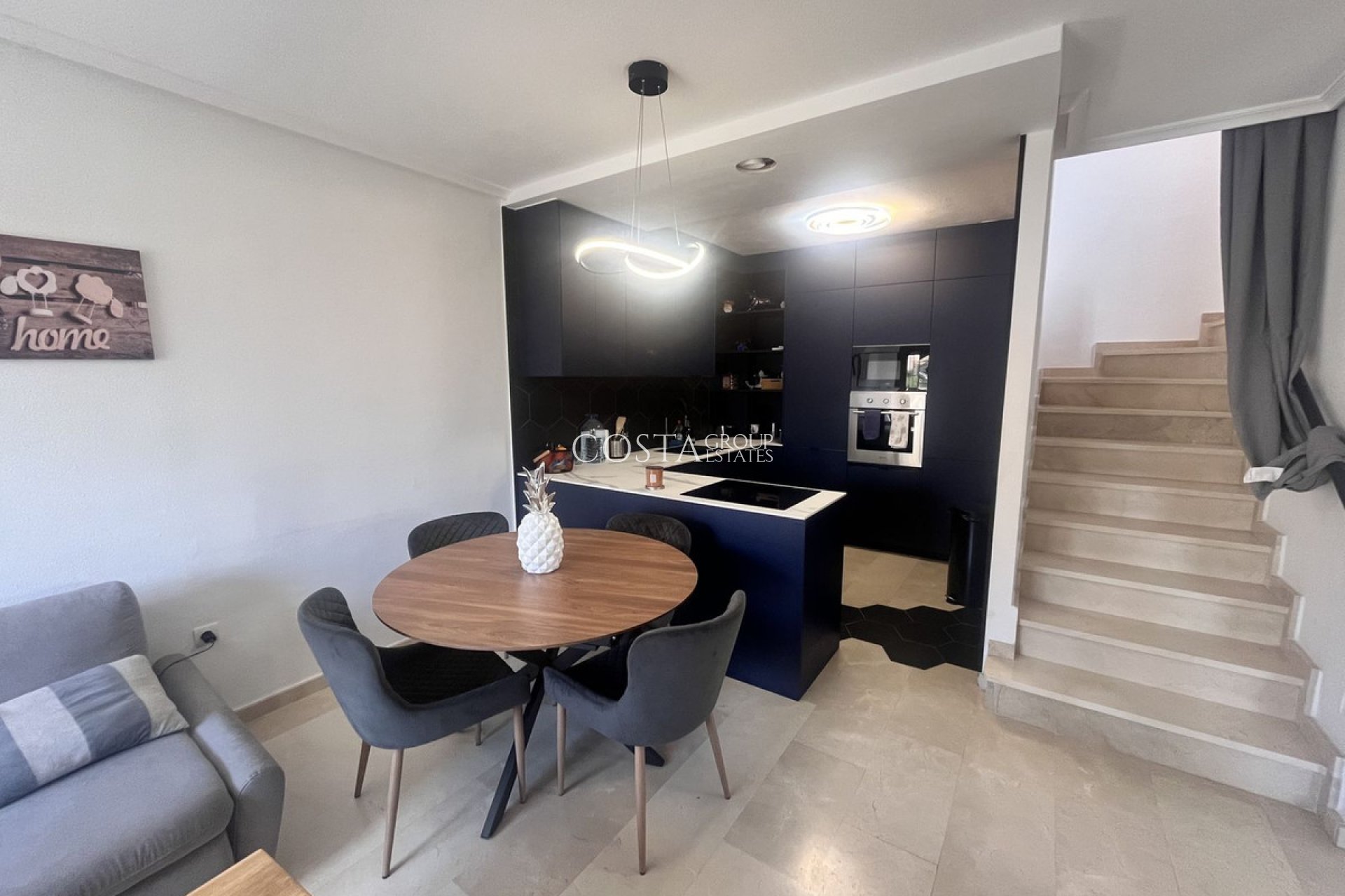 Wiederverkauf - Villa -
Orihuela - Orihuela Costa