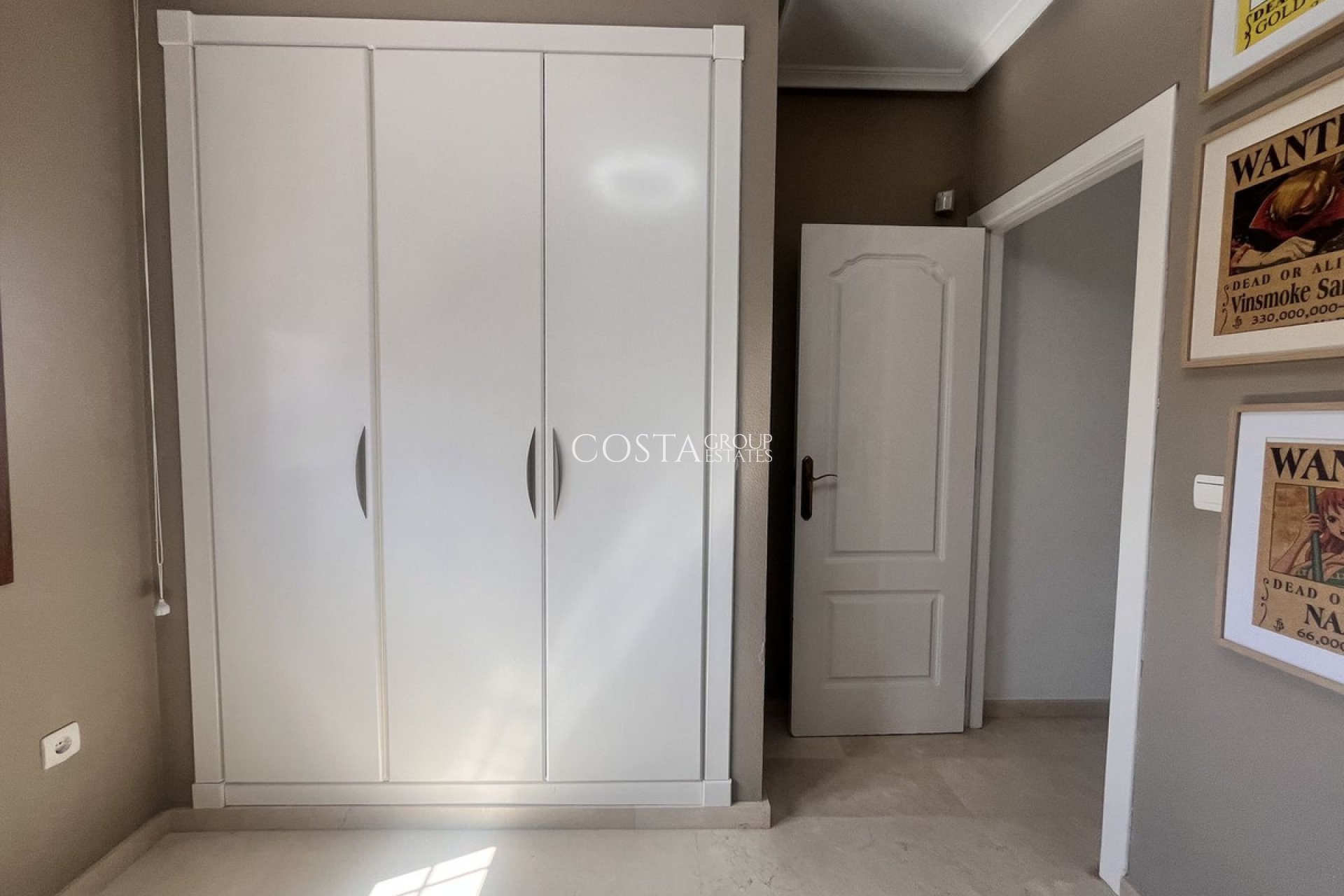 Wiederverkauf - Villa -
Orihuela - Orihuela Costa
