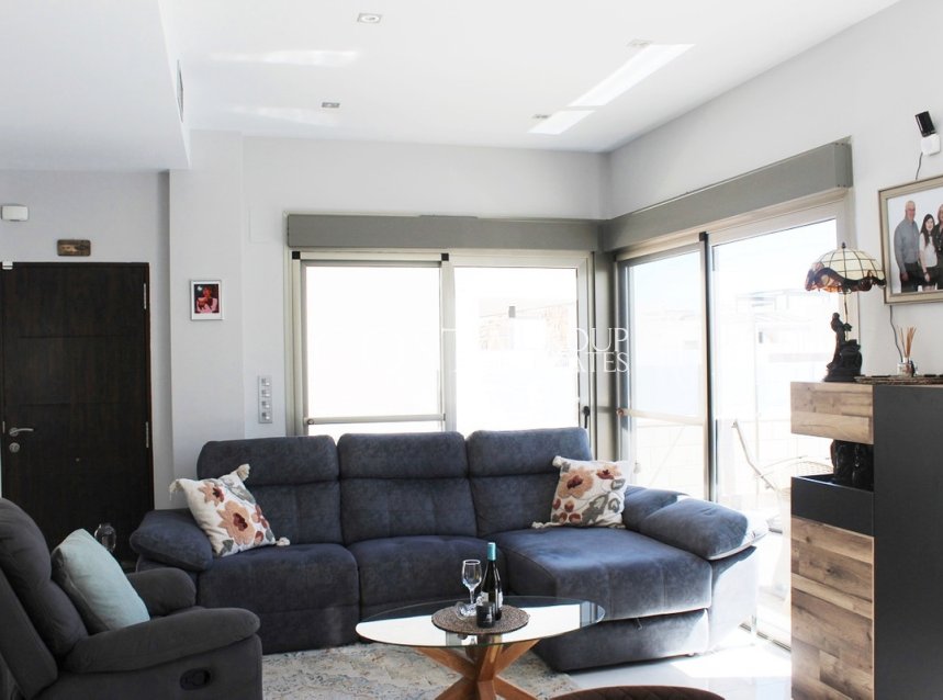 Wiederverkauf - Villa -
Orihuela - Orihuela Costa