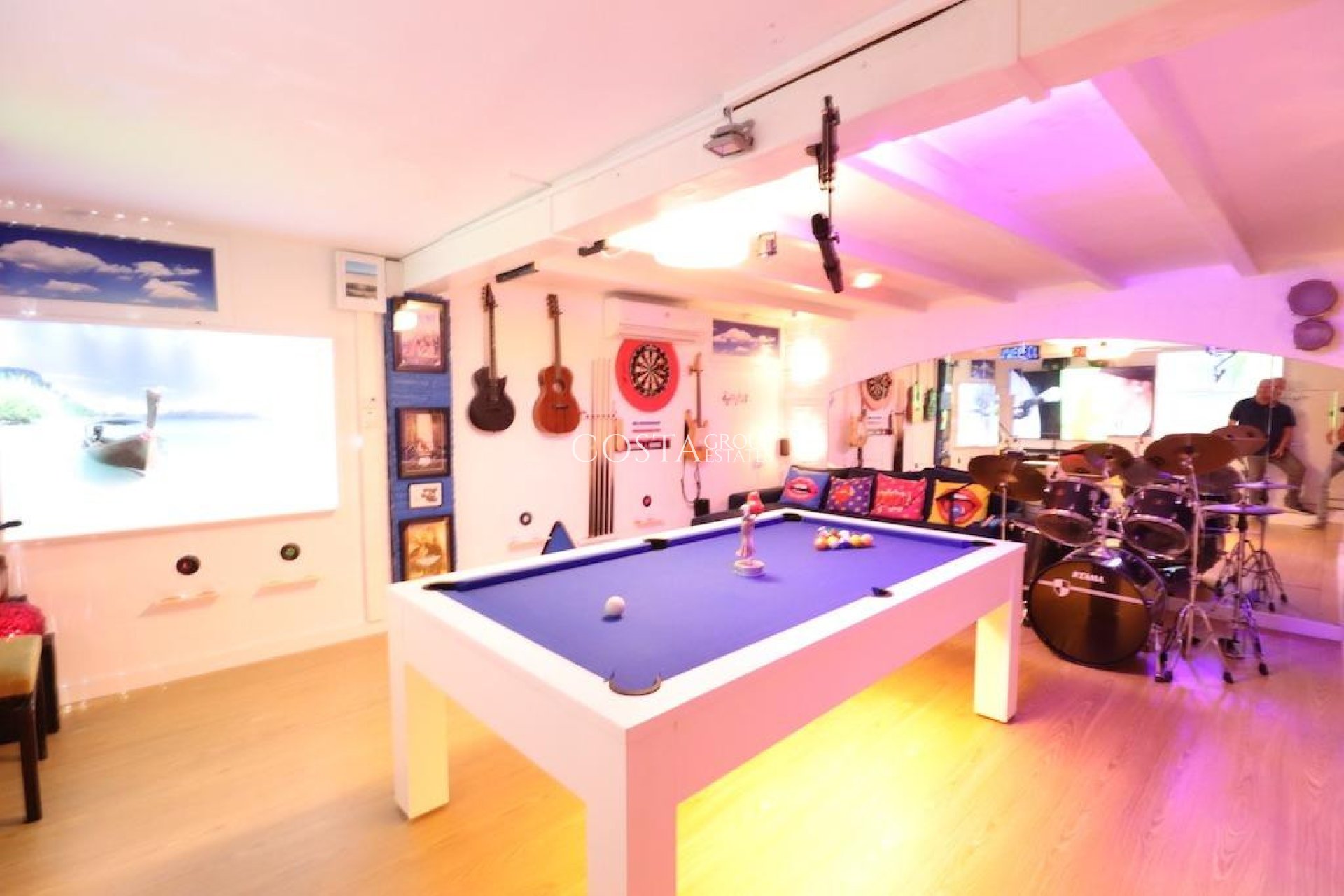 Wiederverkauf - Villa -
Orihuela - Orihuela Costa