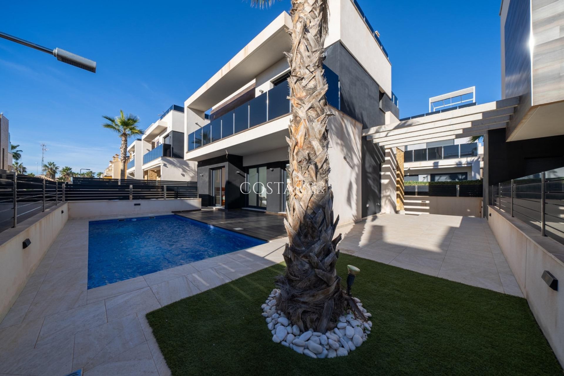 Wiederverkauf - Villa -
Orihuela - Orihuela Costa