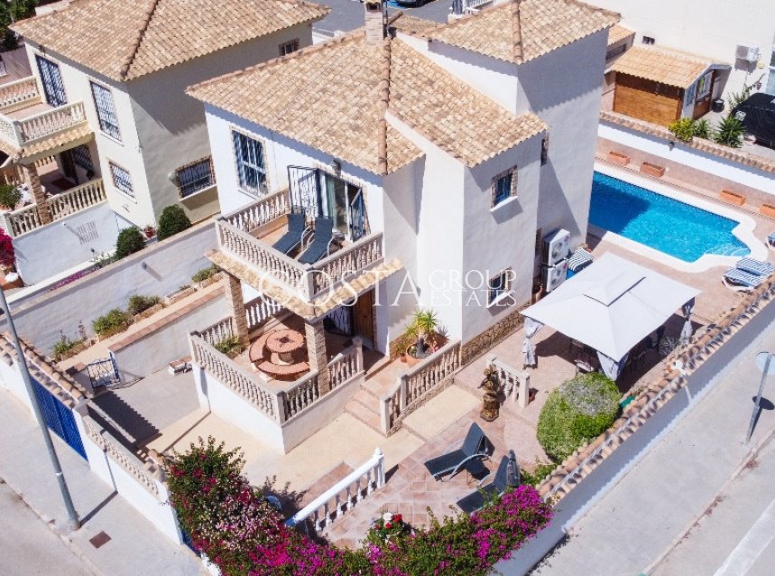 Wiederverkauf - Villa -
Orihuela - Punta Prima