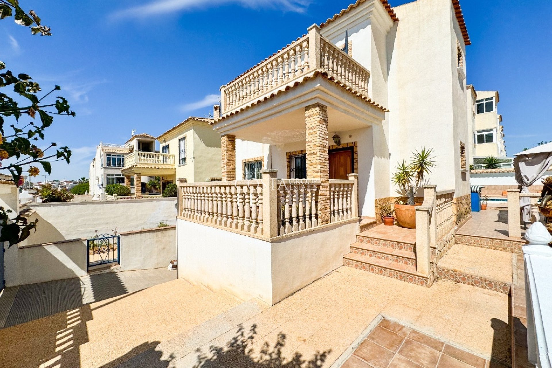 Wiederverkauf - Villa -
Orihuela - Punta Prima