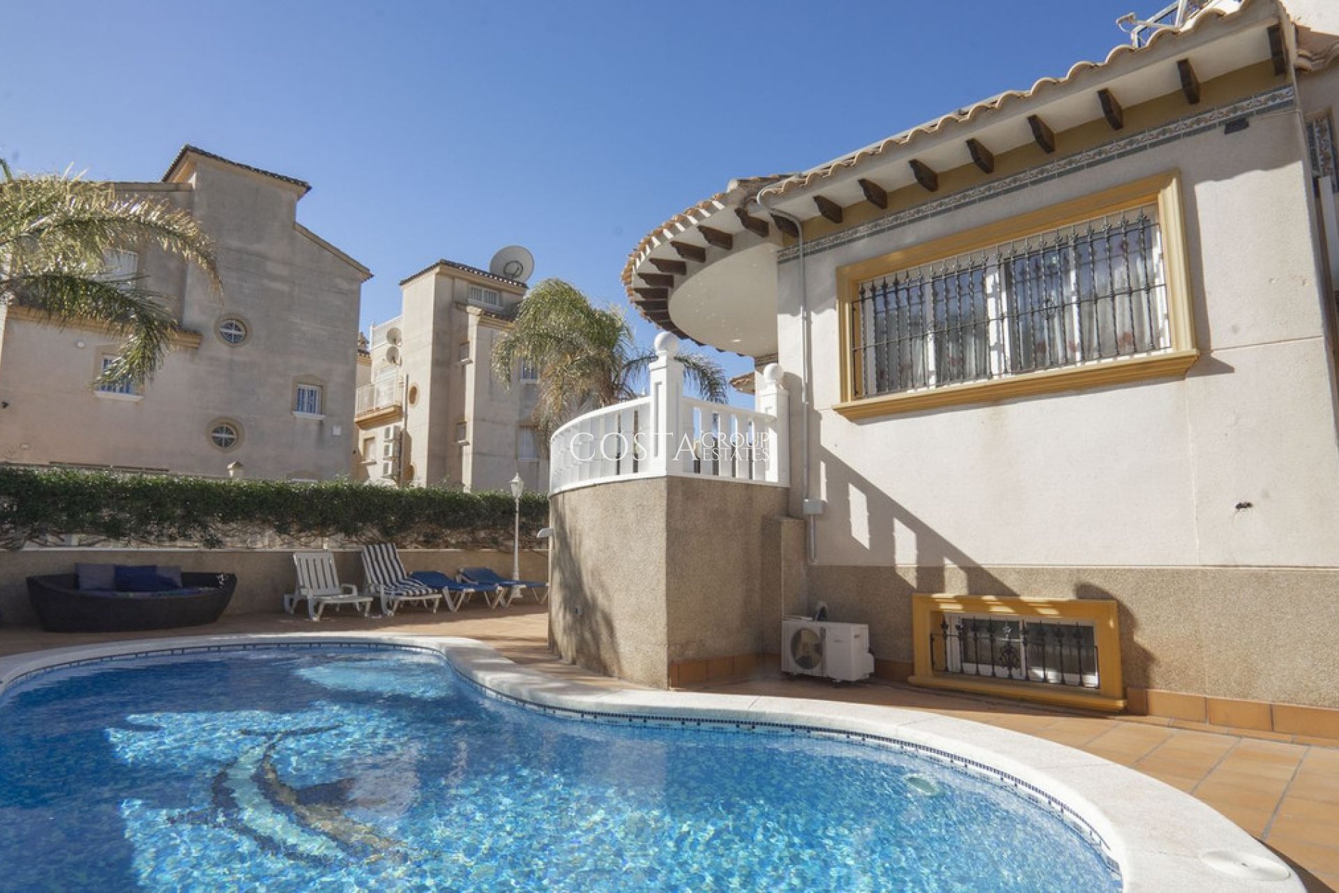 Wiederverkauf - Villa -
Orihuela - Villamartin