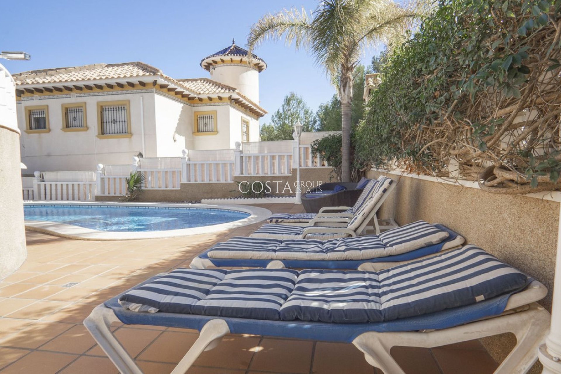 Wiederverkauf - Villa -
Orihuela - Villamartin