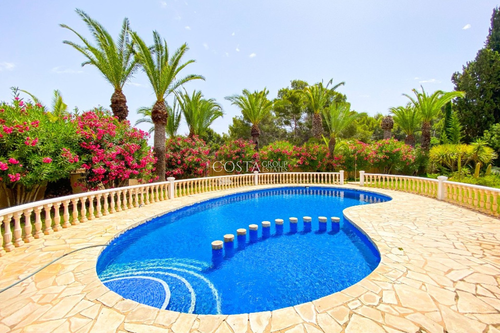Wiederverkauf - Villa -
Orihuela - Villamartin