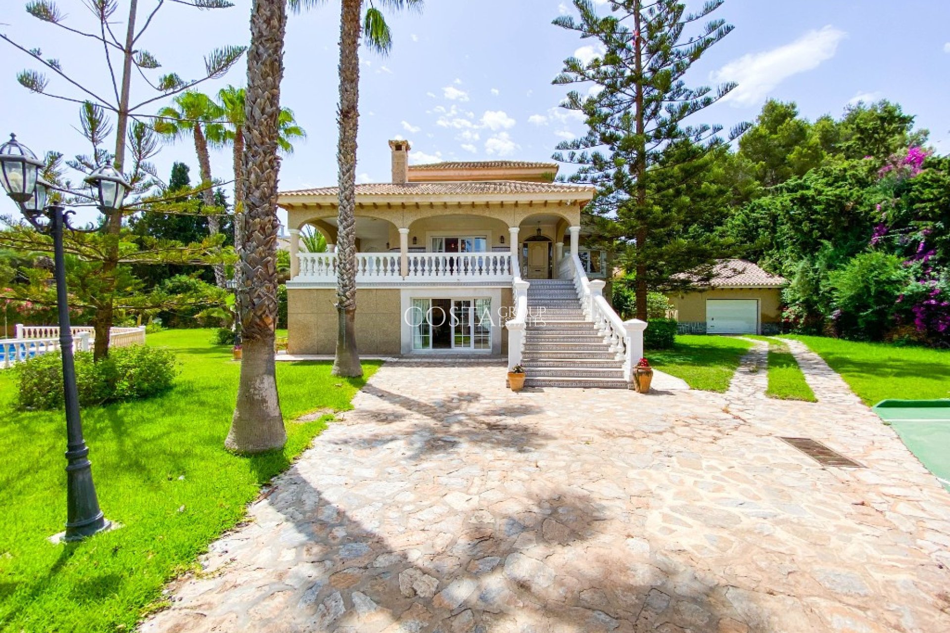 Wiederverkauf - Villa -
Orihuela - Villamartin