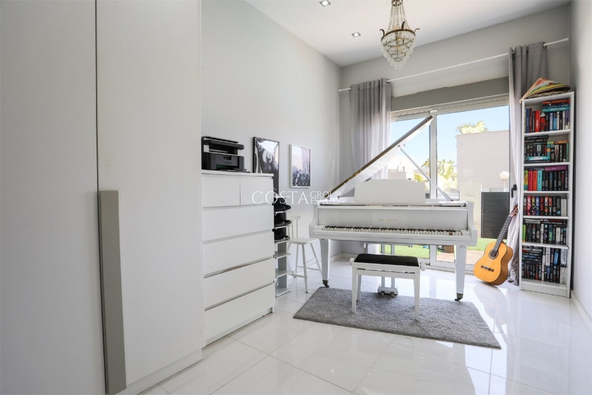 Wiederverkauf - Villa -
Orihuela - Villamartin