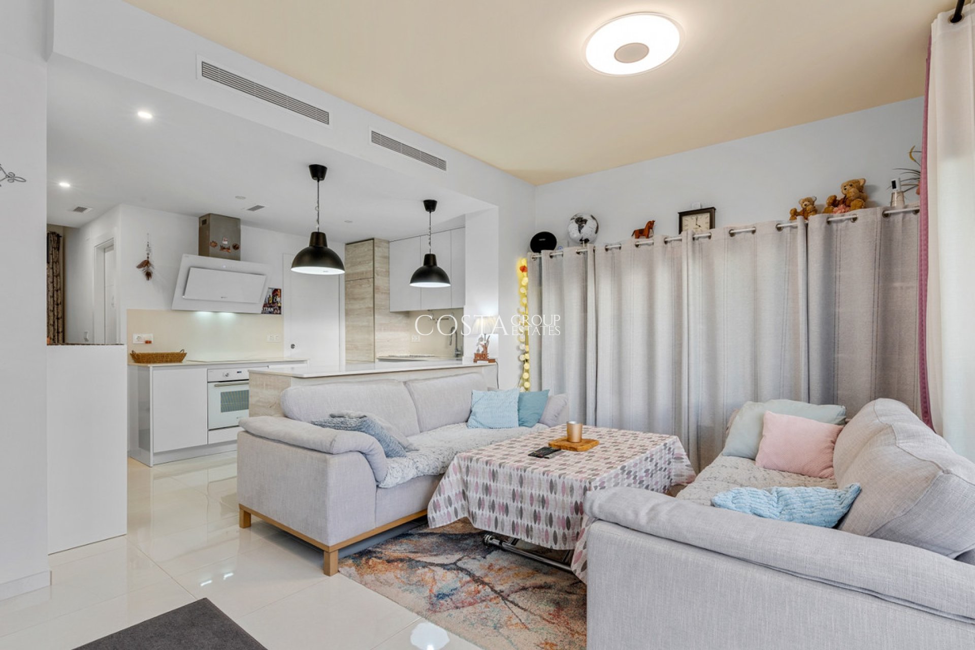 Wiederverkauf - Villa -
Orihuela - Villamartin