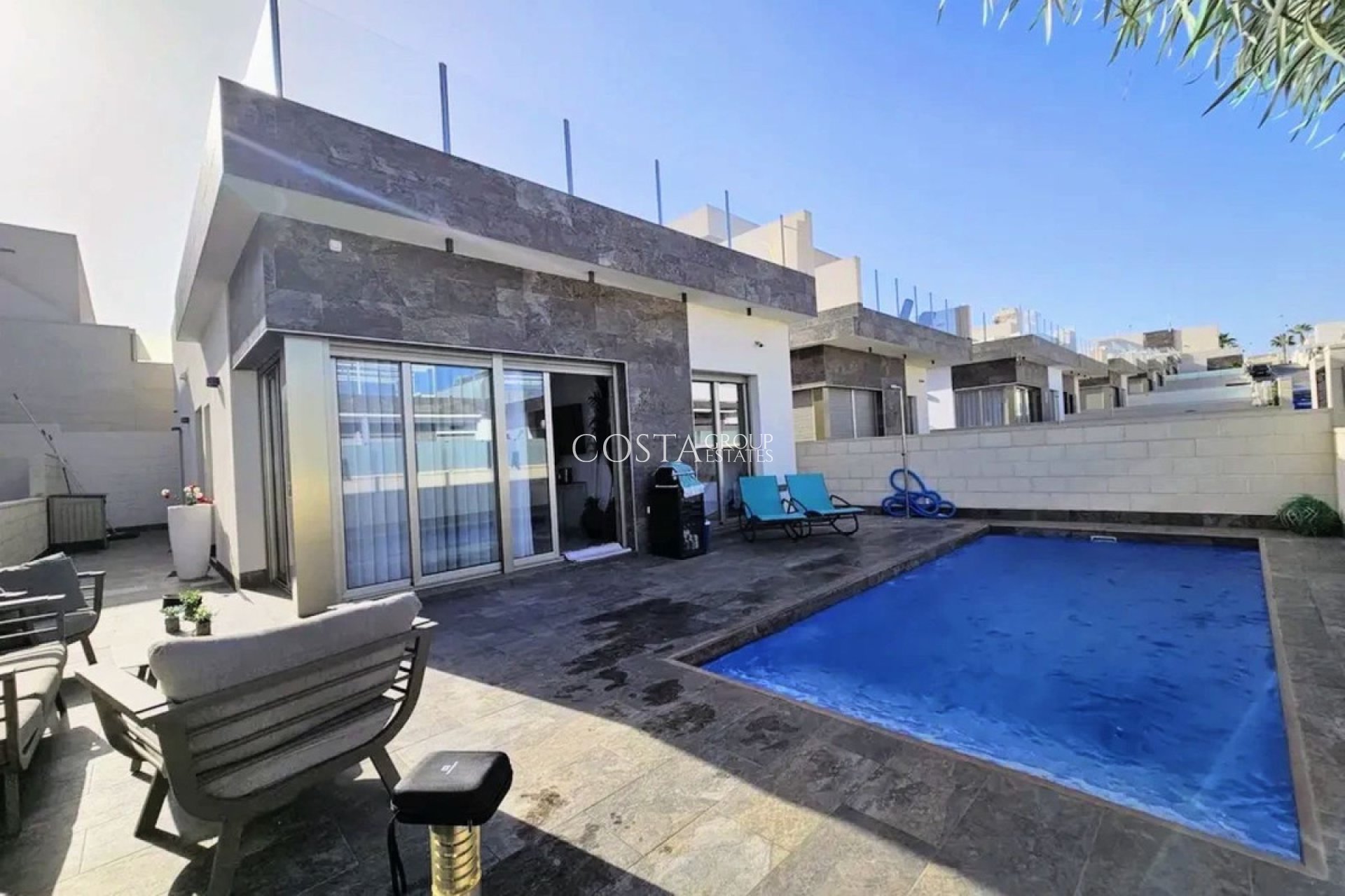 Wiederverkauf - Villa -
Orihuela - Villamartin