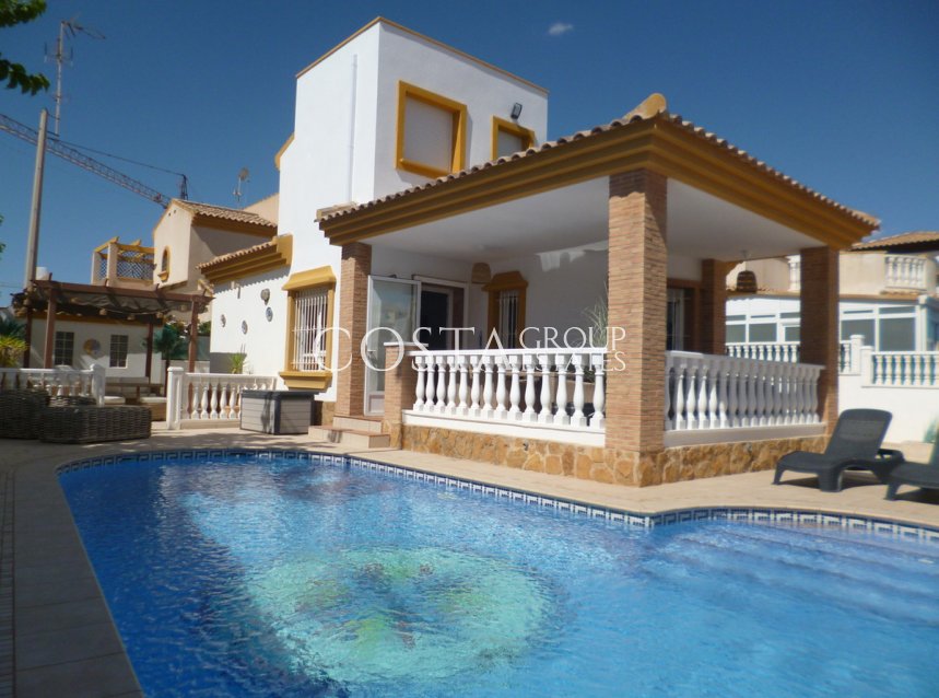 Wiederverkauf - Villa -
Pilar de la Horadada - Pilar de la Horadada Centro