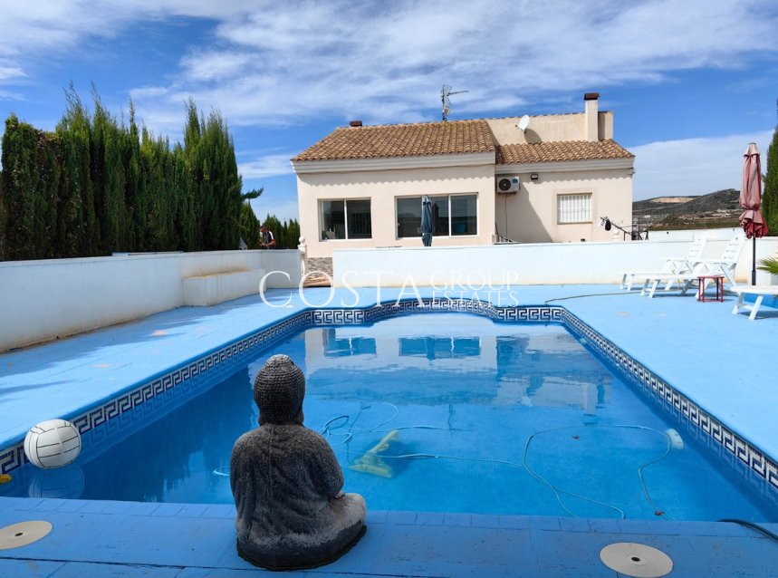 Wiederverkauf - Villa -
Pinoso - Pinoso Centro