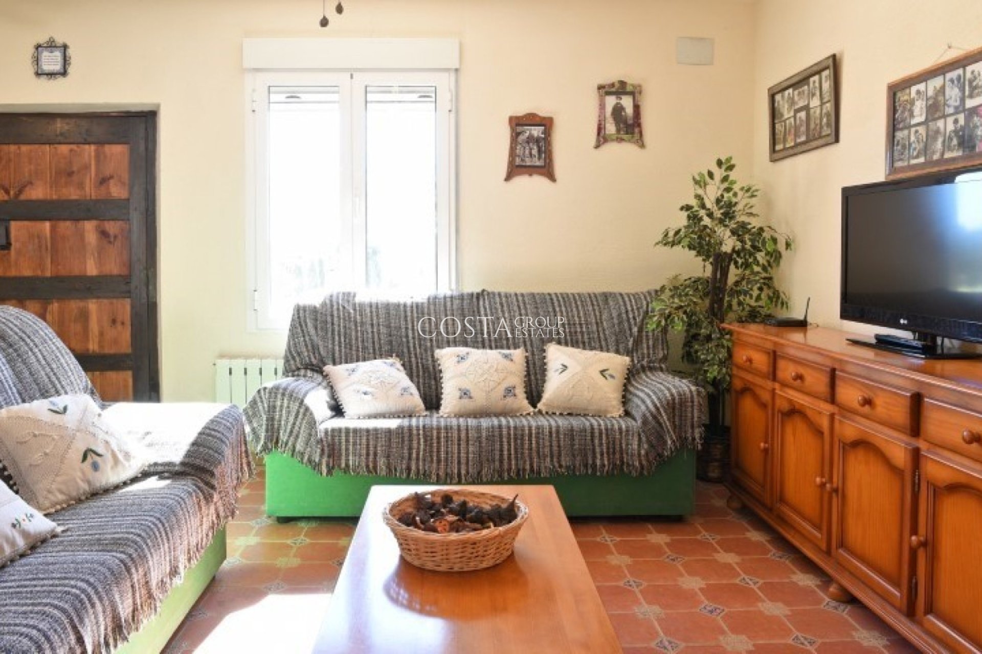 Wiederverkauf - Villa -
Pinoso - Pinoso Centro