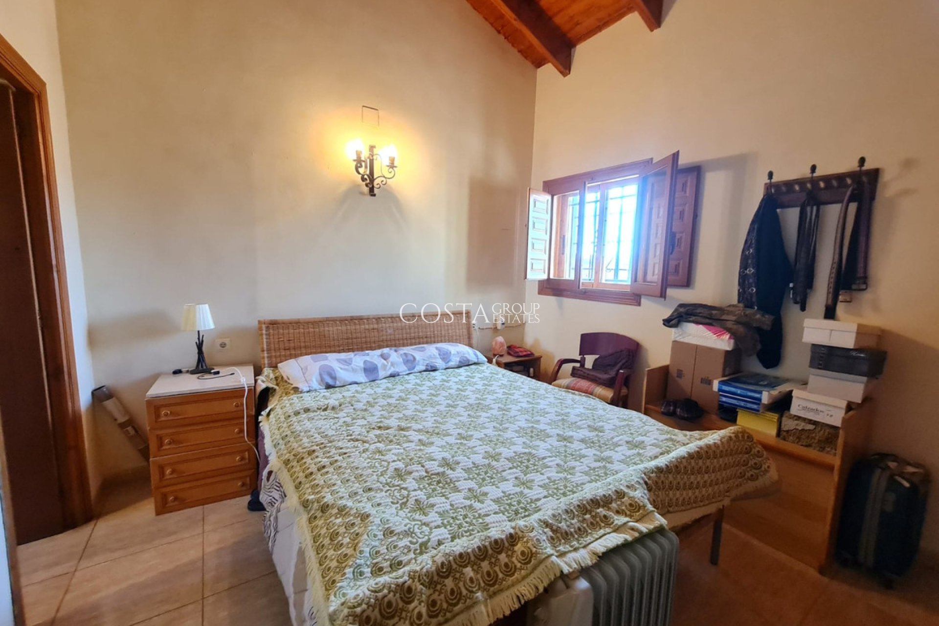 Wiederverkauf - Villa -
Pinoso - Pinoso Centro