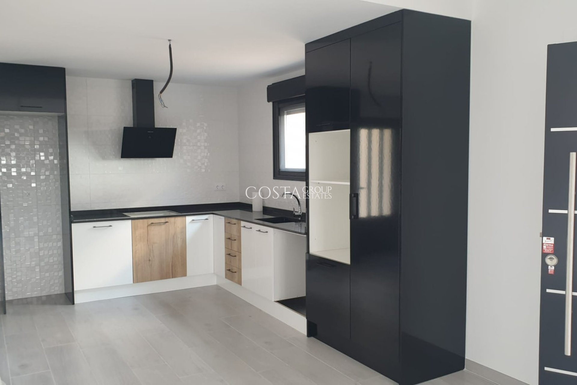 Wiederverkauf - Villa -
Pinoso - Pinoso Centro