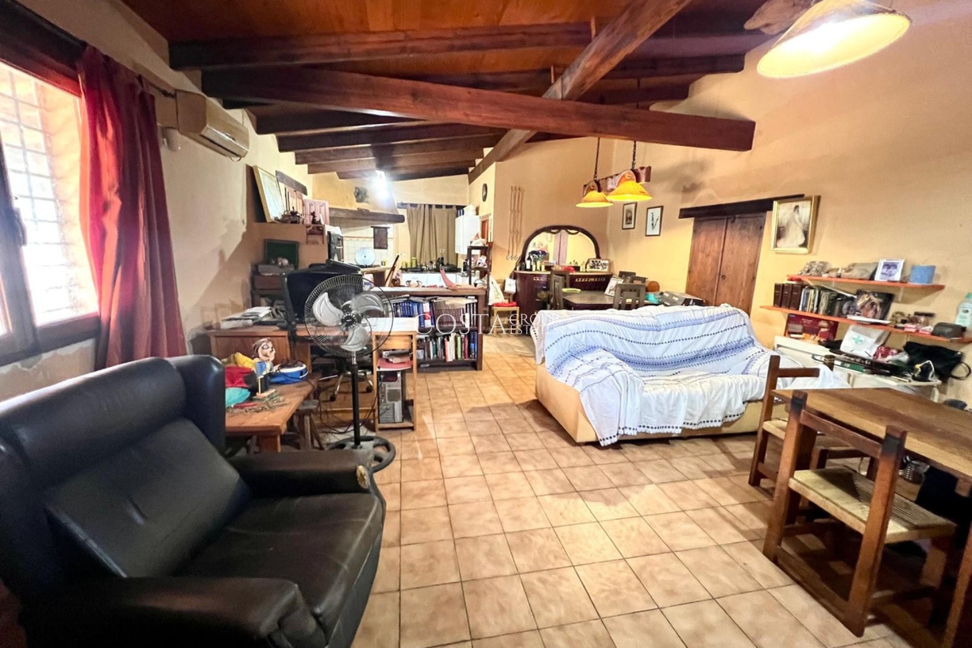 Wiederverkauf - Villa -
Pinoso - Pinoso Centro