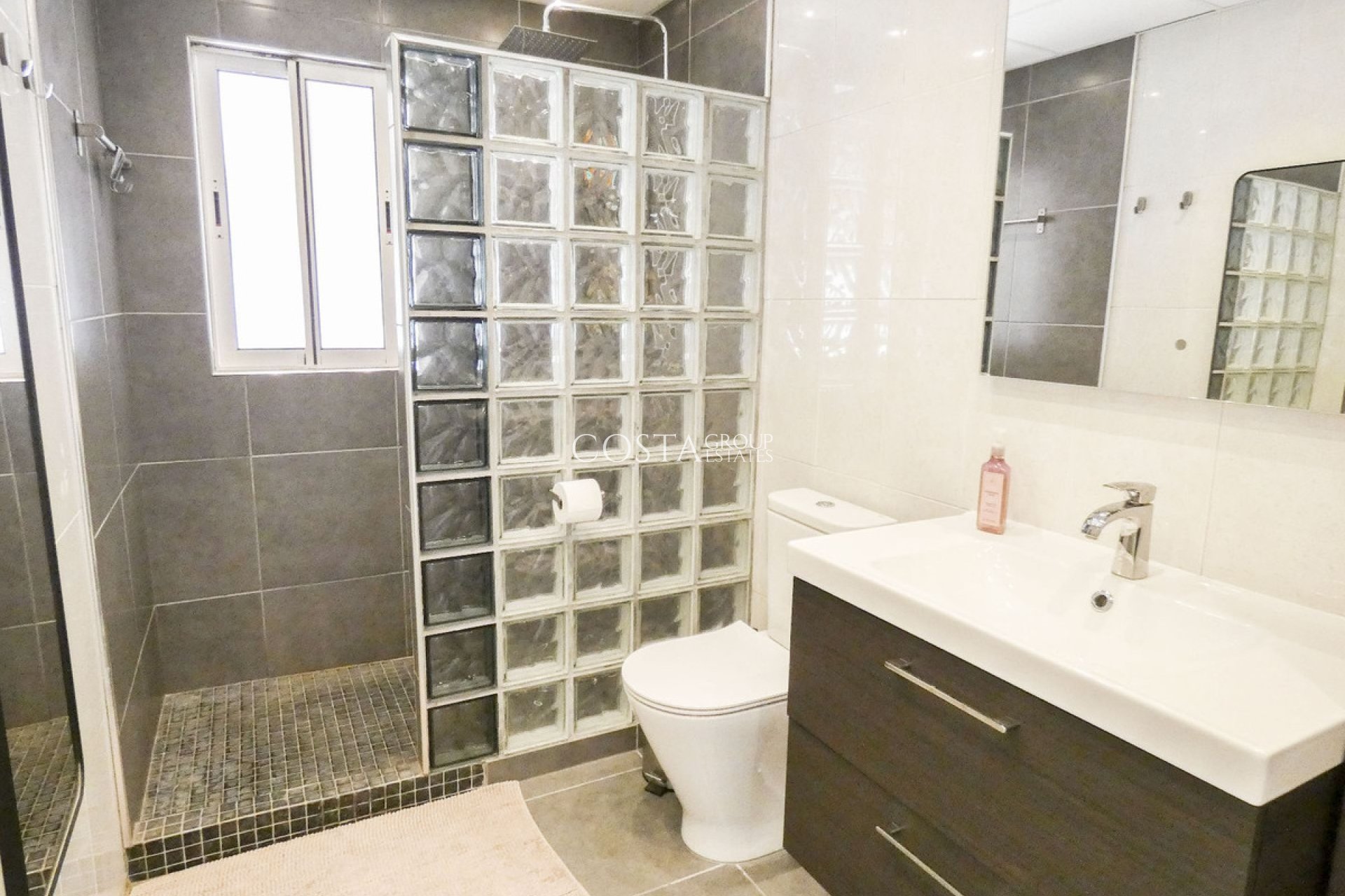 Wiederverkauf - Villa -
Rojales - Ciudad Quesada