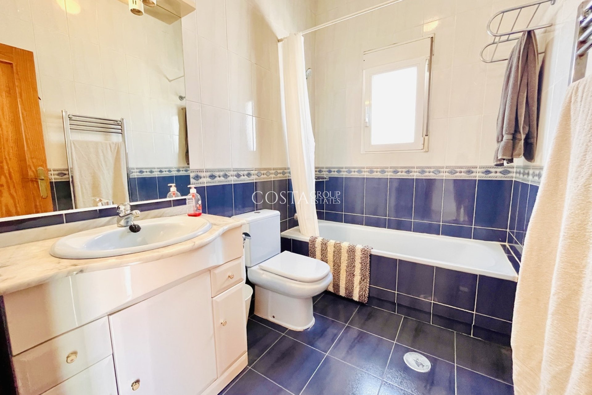 Wiederverkauf - Villa -
San Miguel de Salinas - San Miguel de Salinas Centro