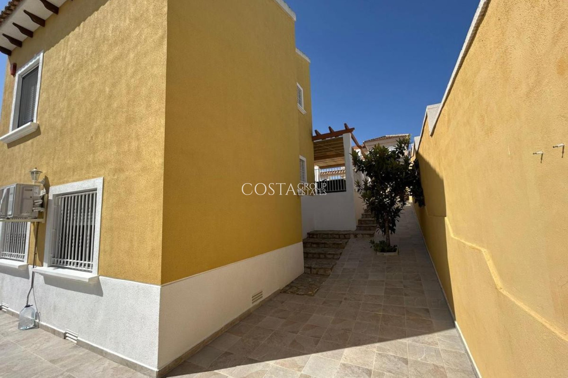 Wiederverkauf - Villa -
San Miguel de Salinas - San Miguel de Salinas Centro