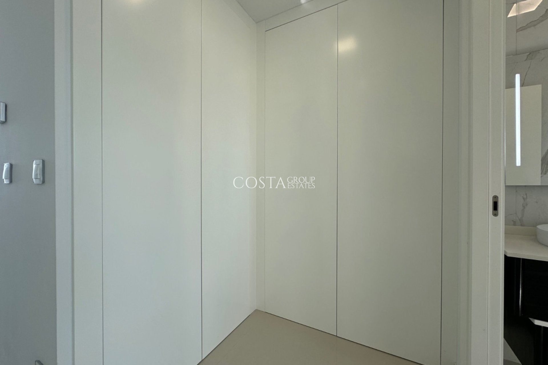 Wiederverkauf - Villa -
San Miguel de Salinas - San Miguel de Salinas Centro