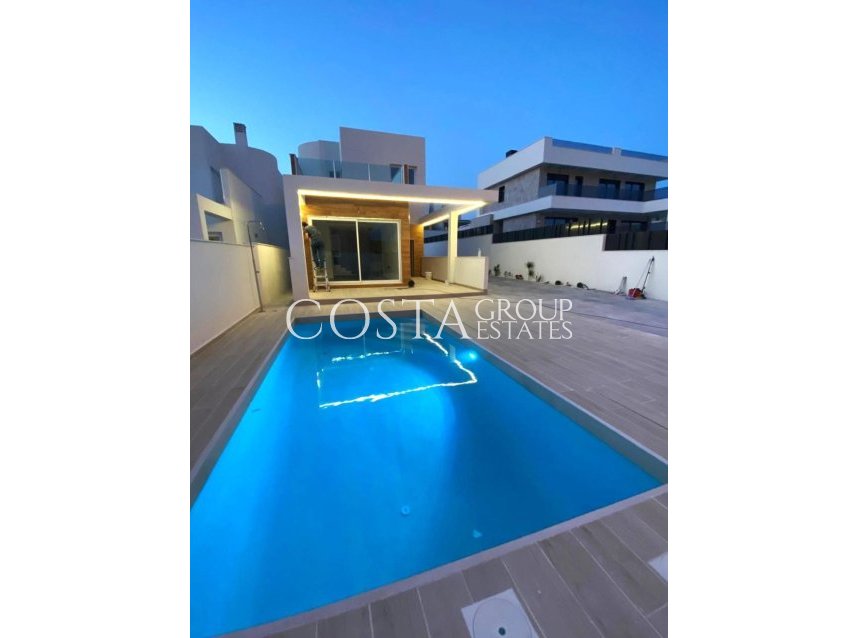Wiederverkauf - Villa -
Torrevieja - Aguas Nuevas