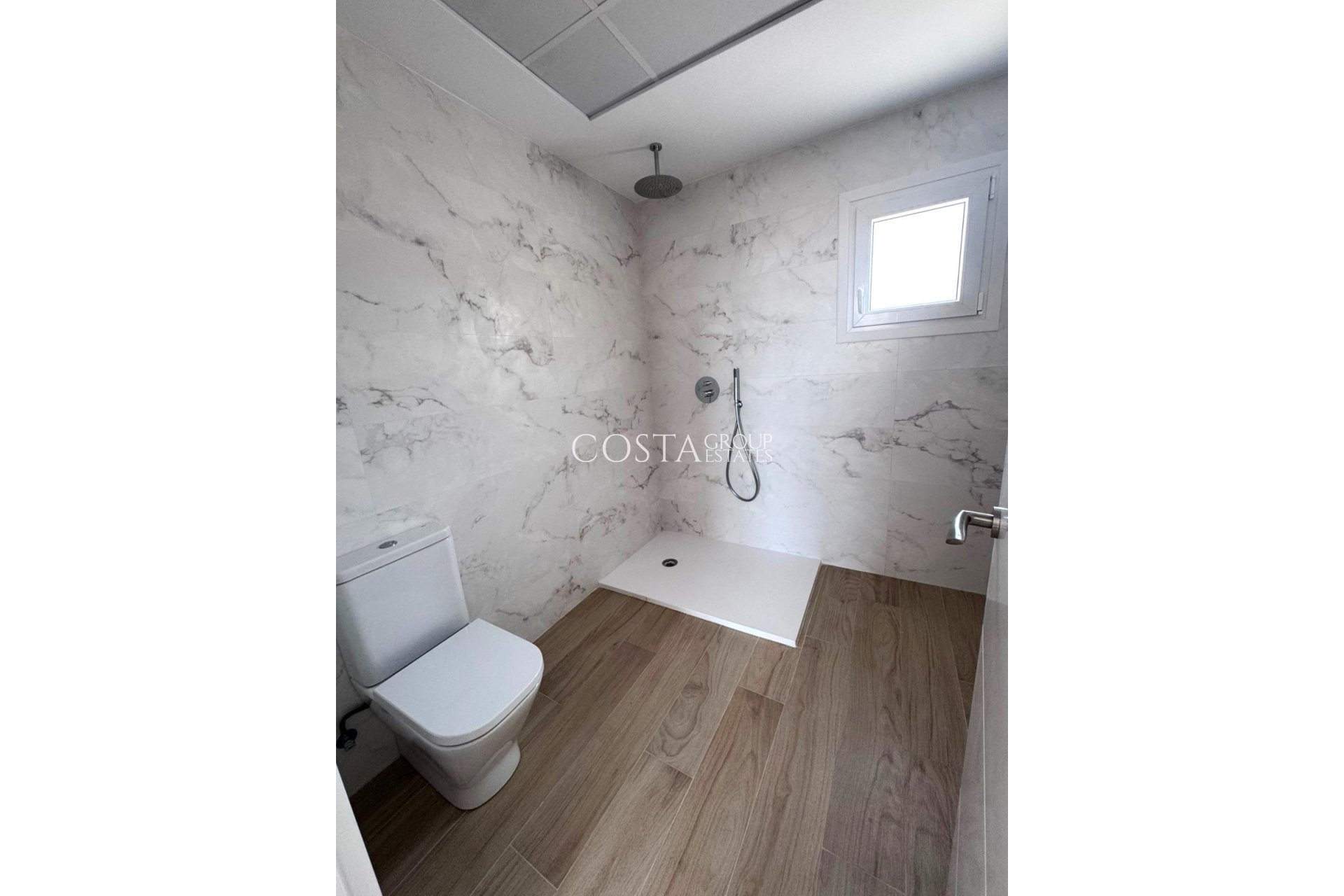 Wiederverkauf - Villa -
Torrevieja - Aguas Nuevas