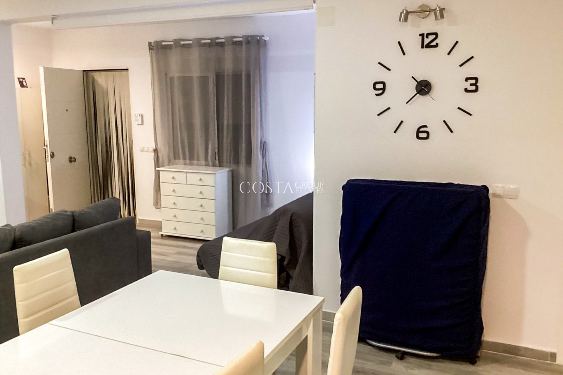 Wiederverkauf - Villa -
Torrevieja - Playa Los Locos