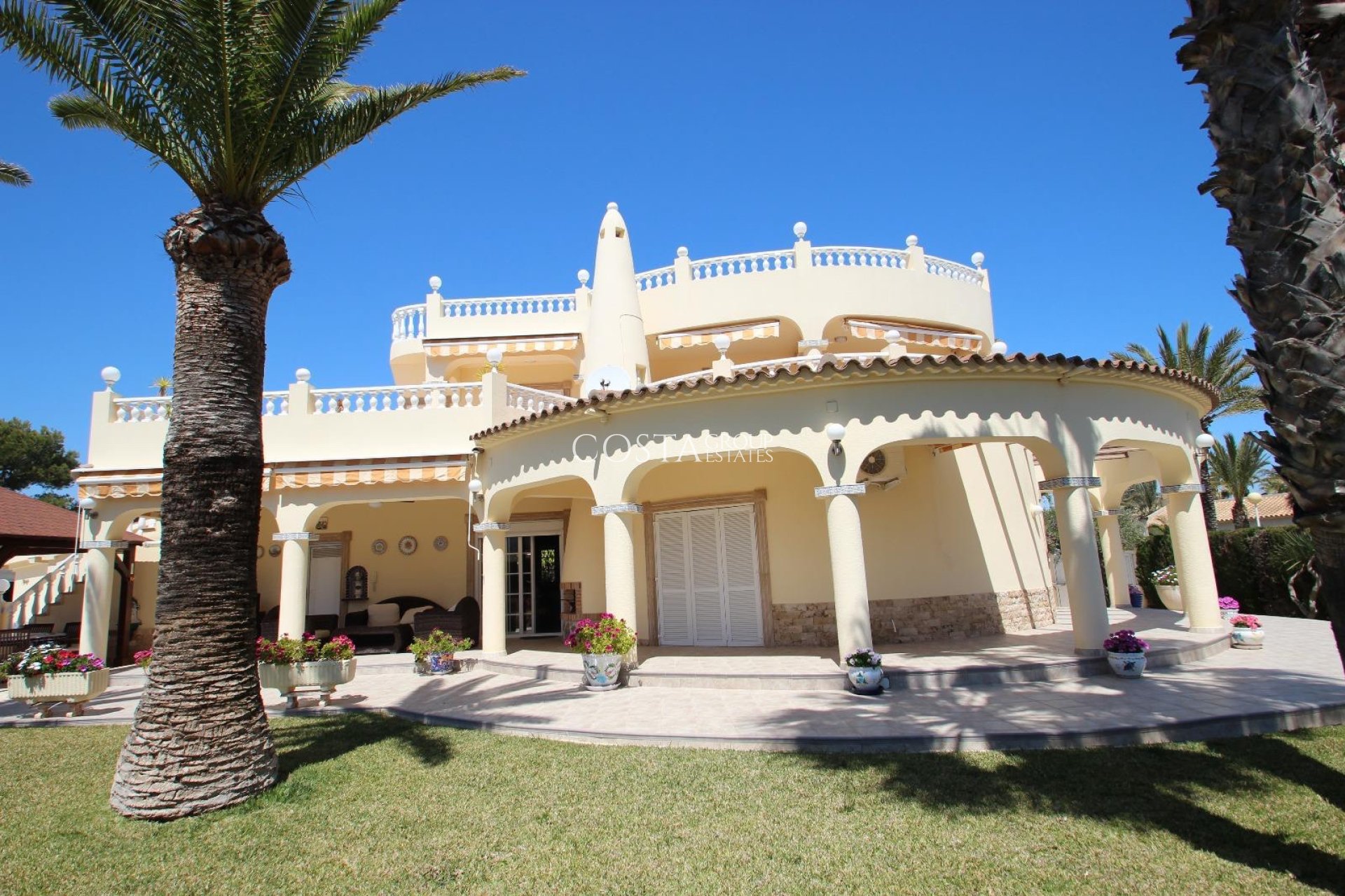 Wiederverkauf - Villa -
Torrevieja - Punta Prima
