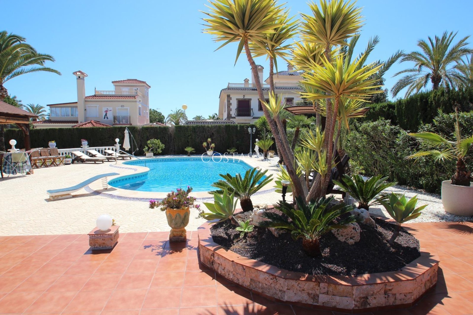 Wiederverkauf - Villa -
Torrevieja - Punta Prima