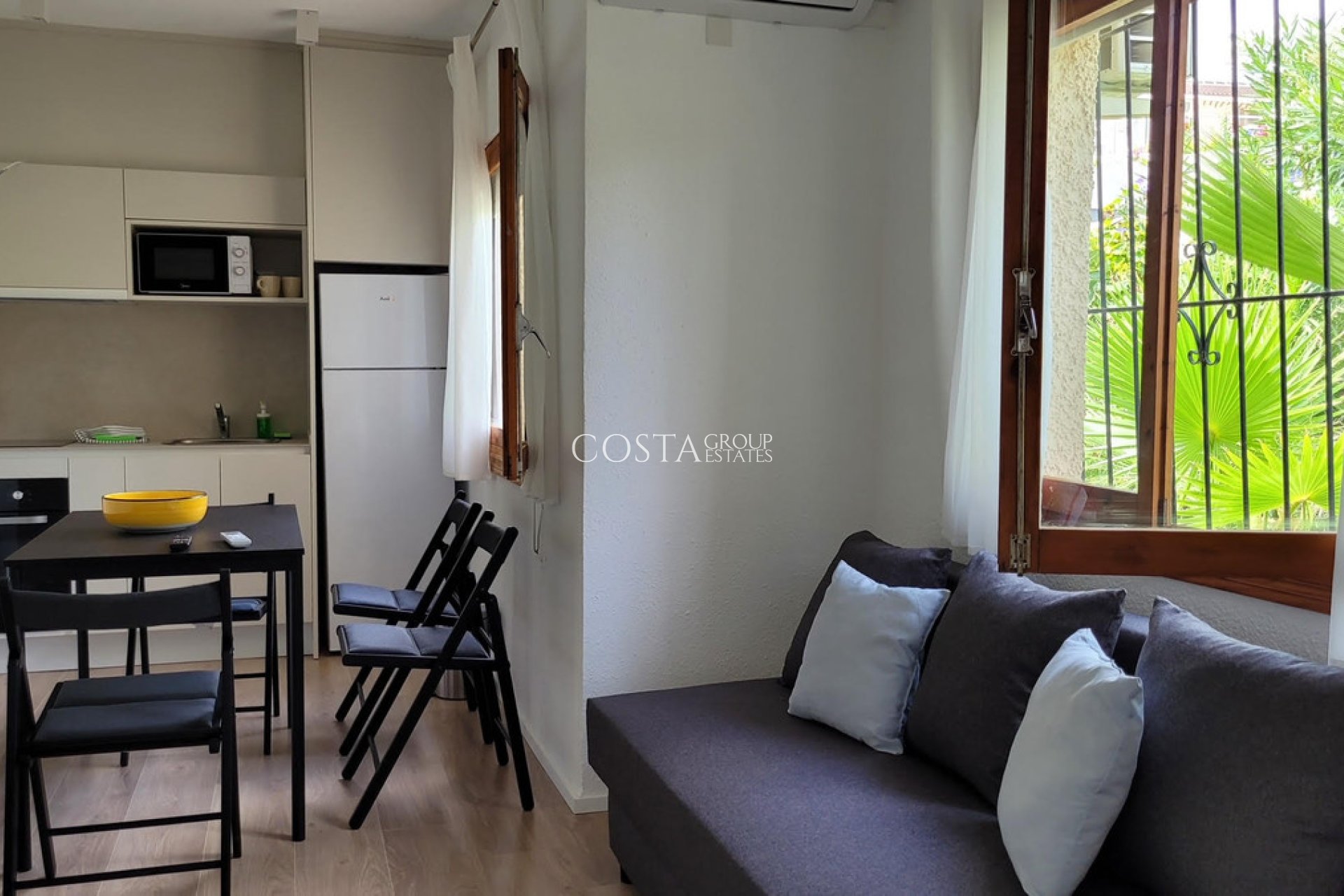 Wiederverkauf - Villa -
Torrevieja - Torrevieja Centro