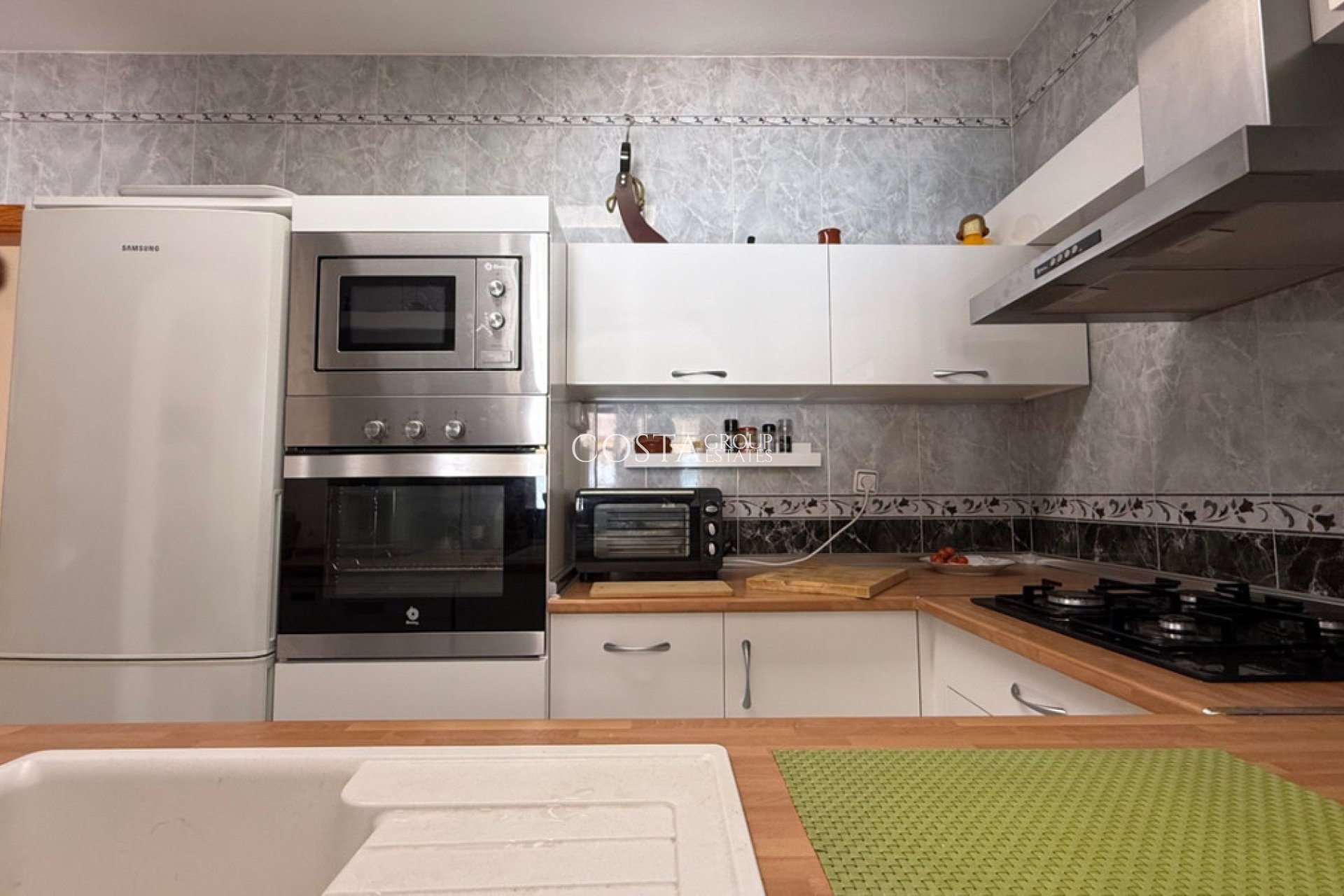 Wiederverkauf - Villa -
Torrevieja - Torrevieja Centro