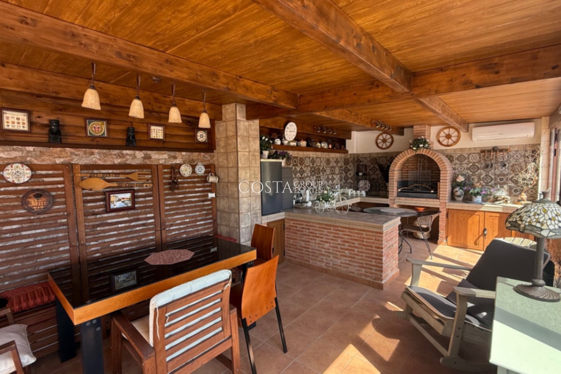 Wiederverkauf - Villa -
Torrevieja - Torrevieja Centro